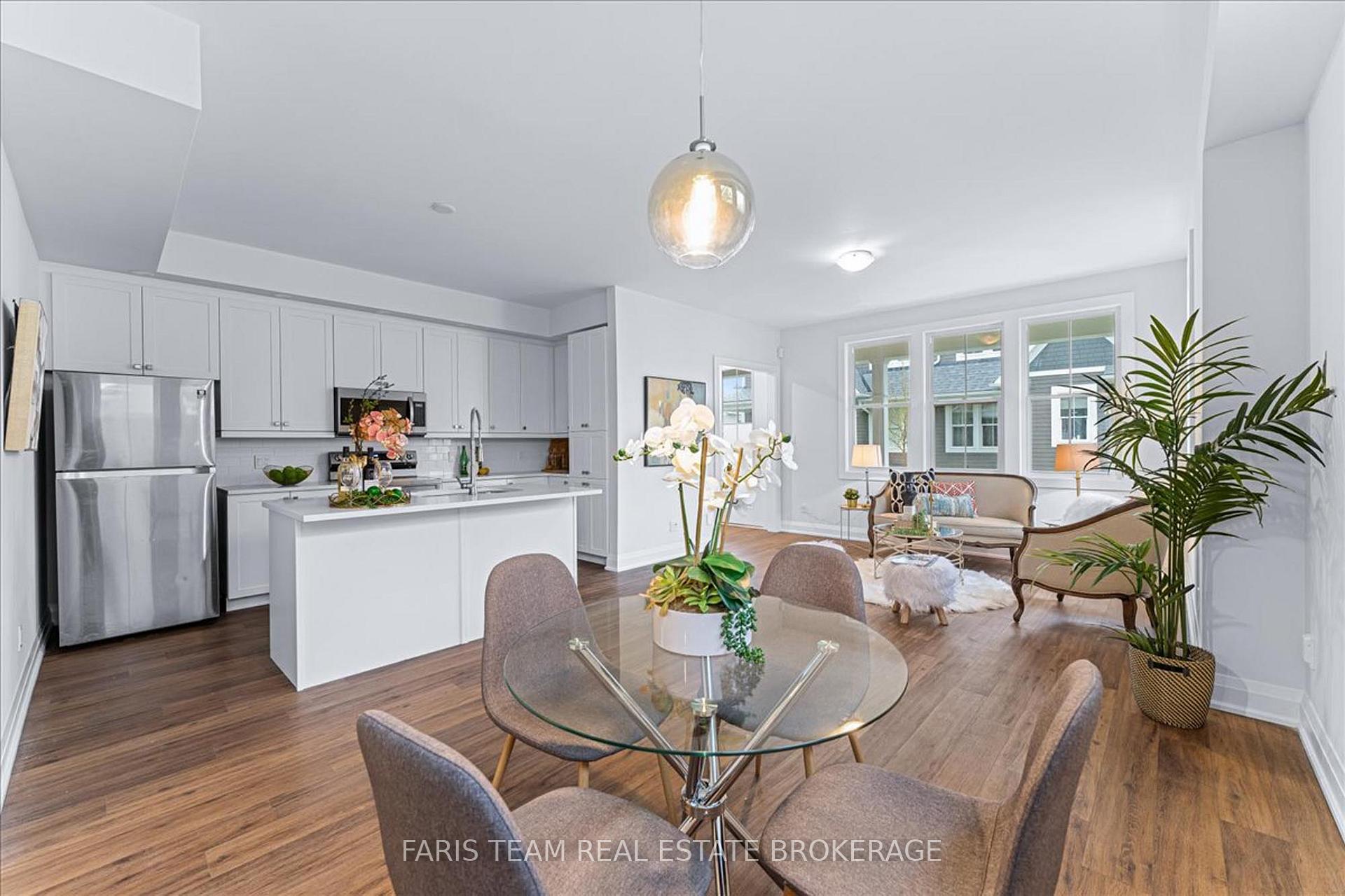 Photo 12 of 27 Julia Crescent, Midland — HOMEH