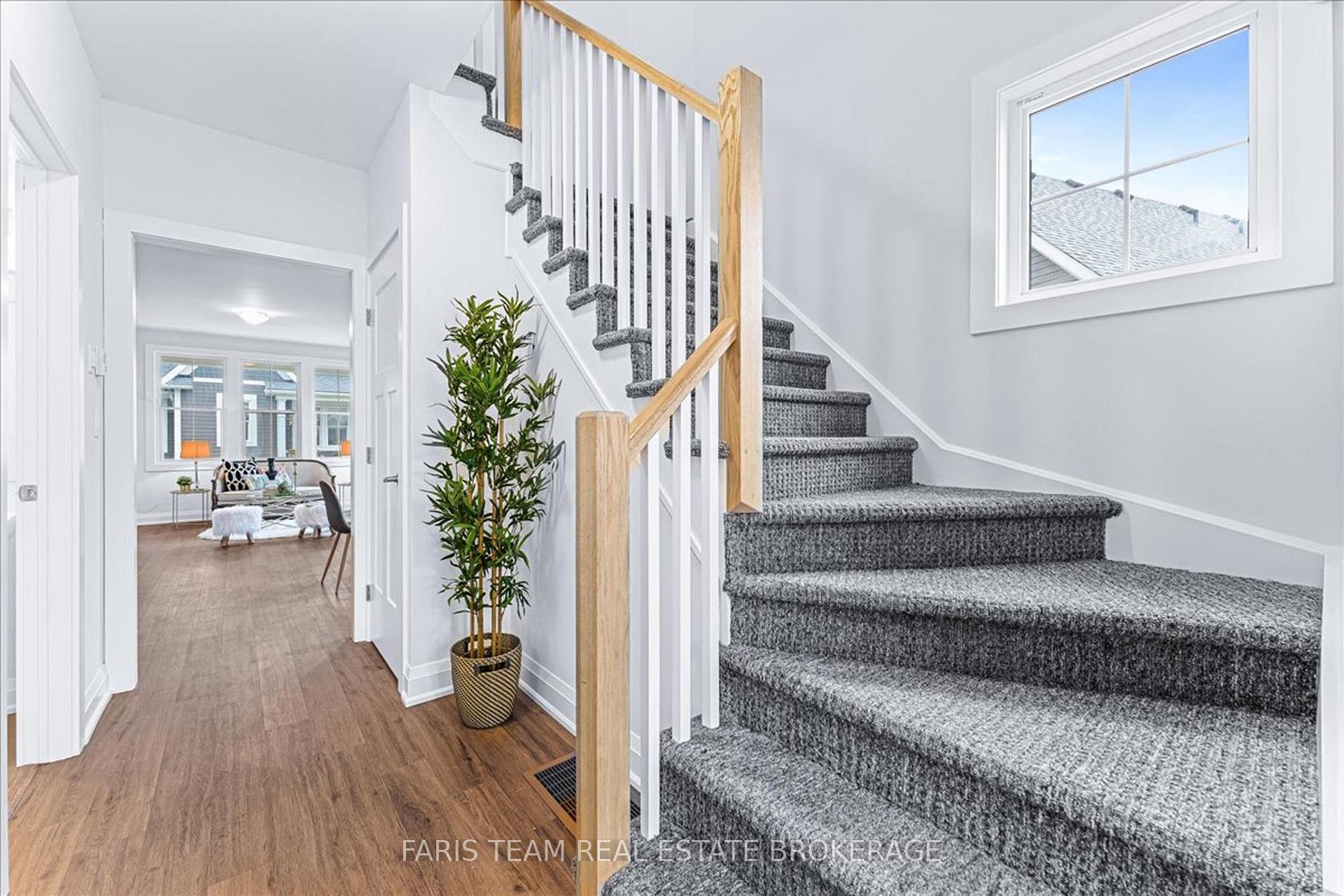 Photo 22 of 27 Julia Crescent, Midland — HOMEH