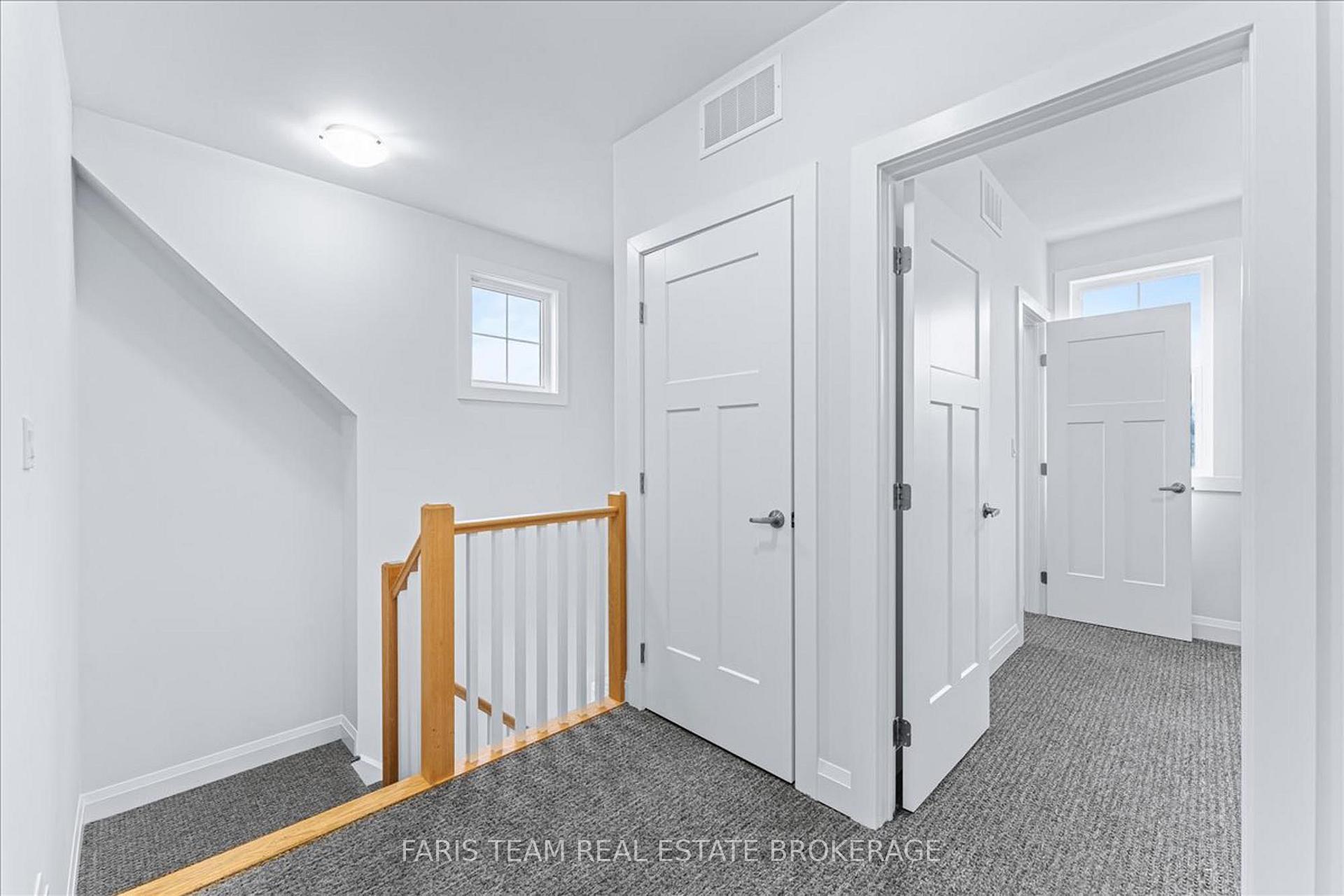 Photo 23 of 27 Julia Crescent, Midland — HOMEH