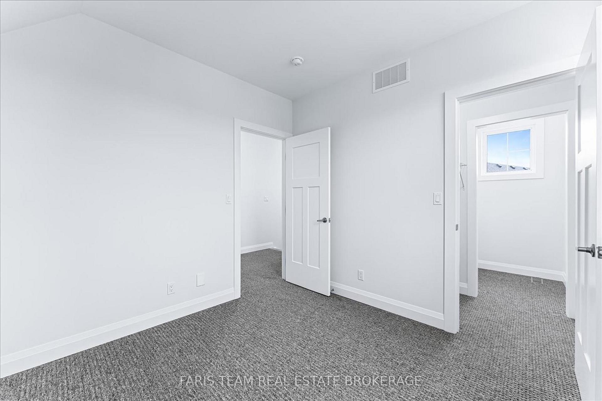 Photo 30 of 27 Julia Crescent, Midland — HOMEH