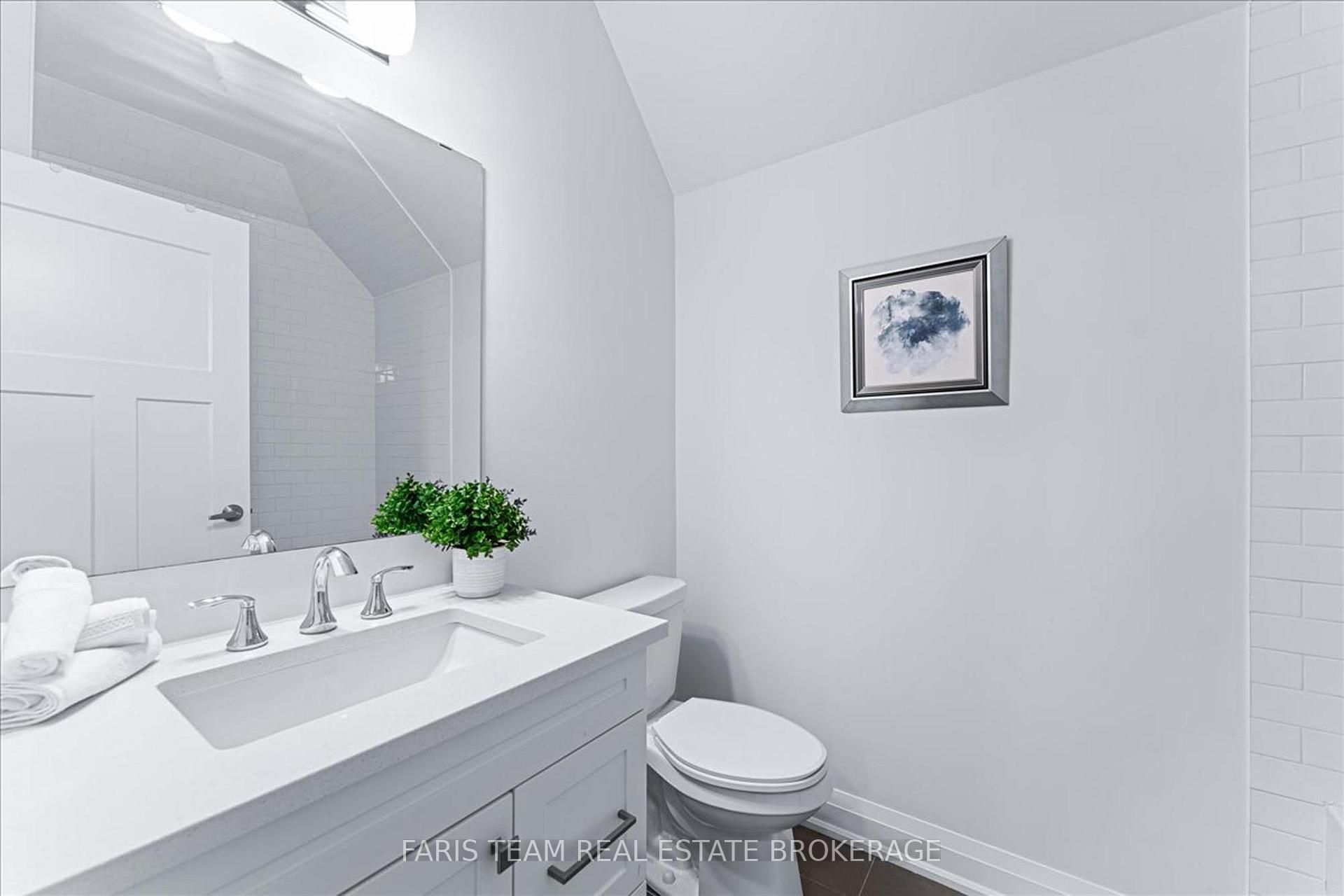 Photo 31 of 27 Julia Crescent, Midland — HOMEH