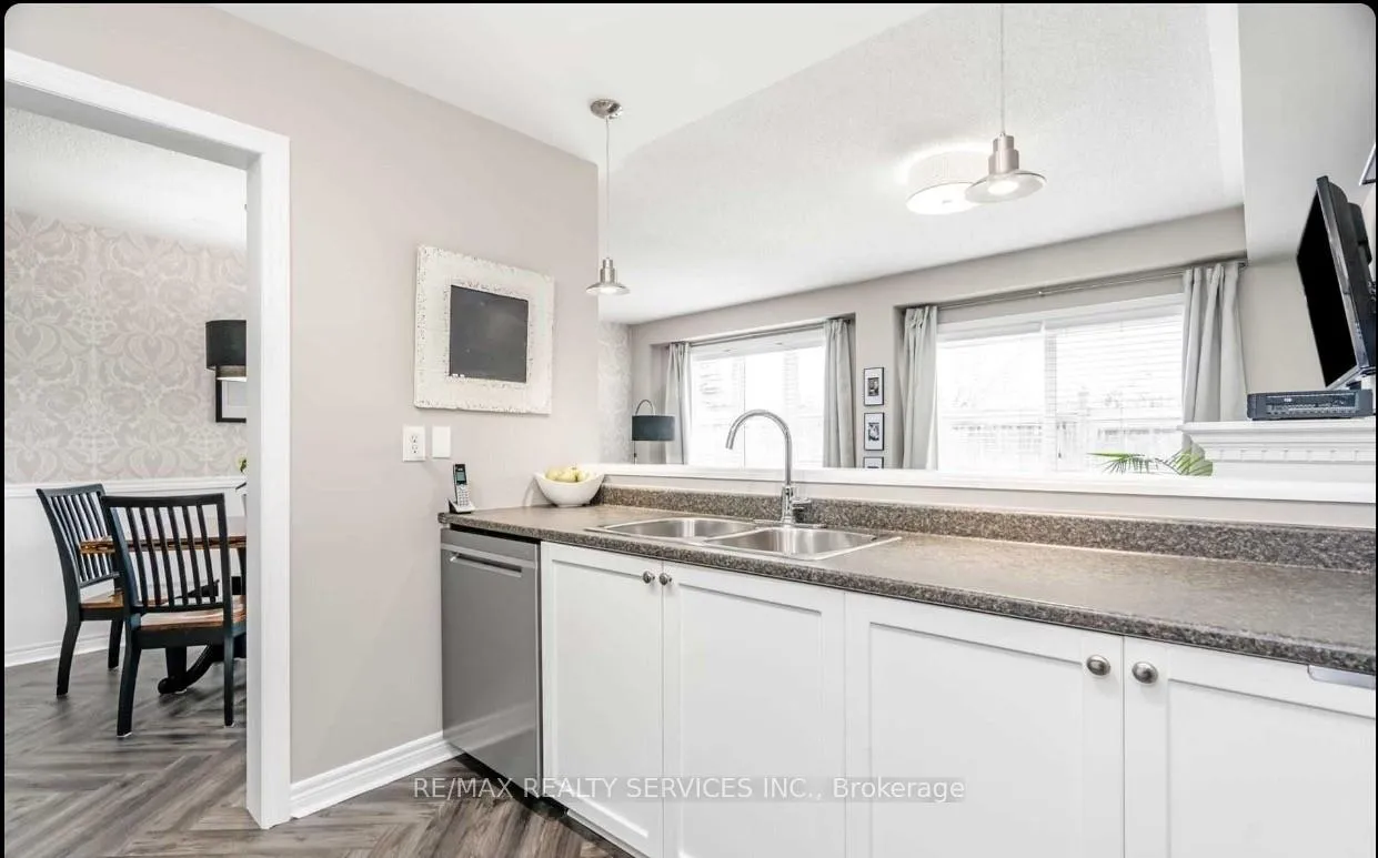 Photo 6 of Unit 10, 430 Mapleview Drive E, Barrie, Painswick South — HOMEH