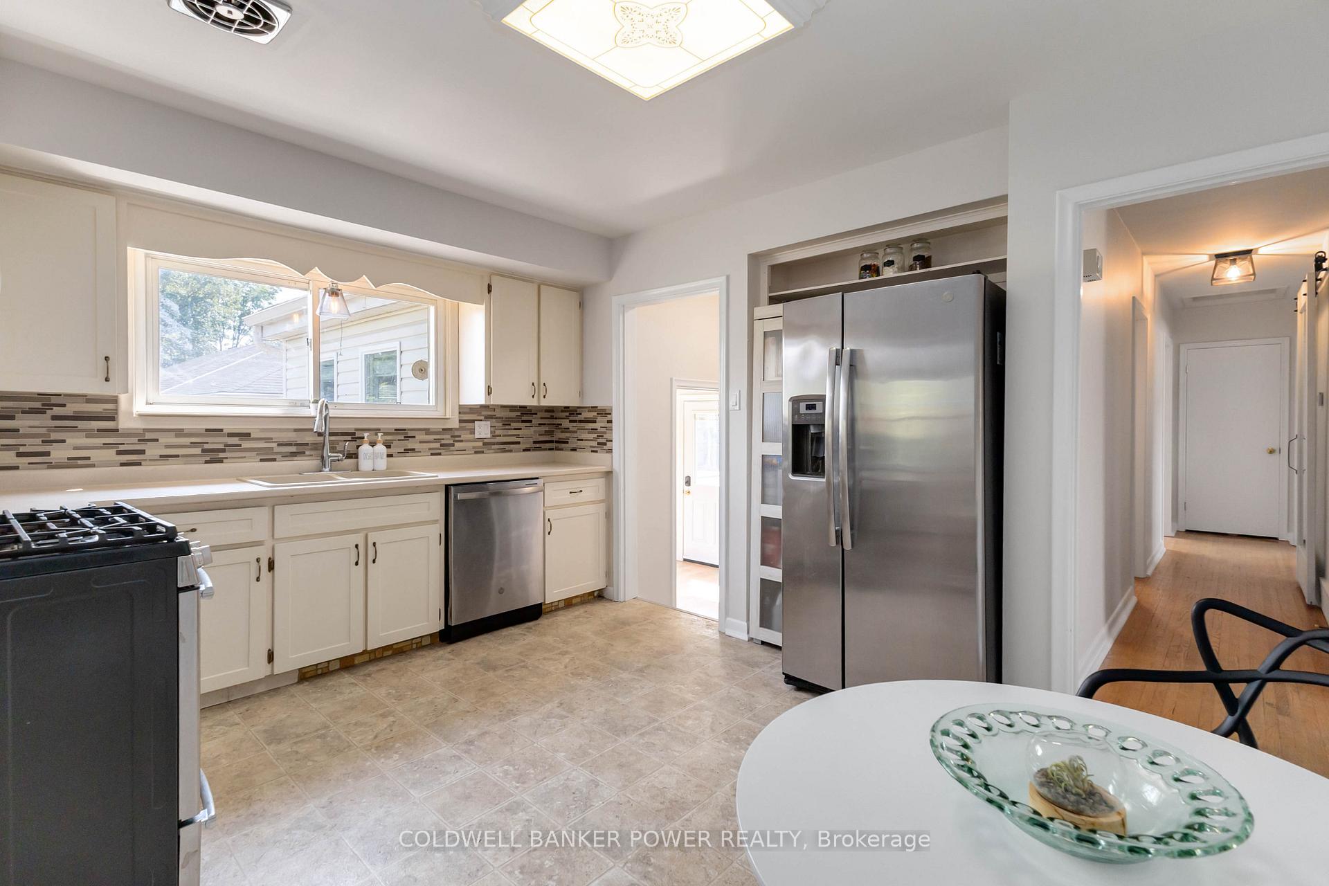 Photo 13 of 10020 Lynhurst Park Drive, Central Elgin, Lynhurst — HOMEH
