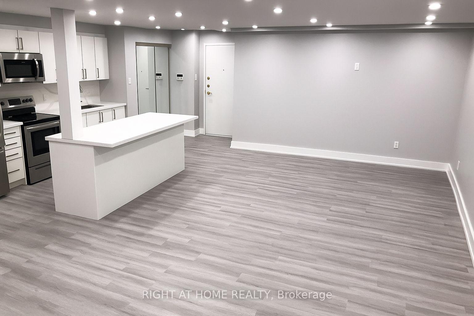 Photo 2 of Unit 607, 271 Ridley Boulevard, Toronto, Bedford Park-Nortown — HOMEH