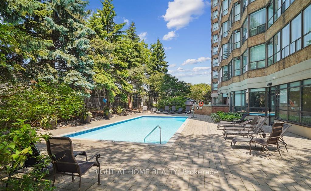 Photo 11 of Unit 607, 271 Ridley Boulevard, Toronto, Bedford Park-Nortown — HOMEH