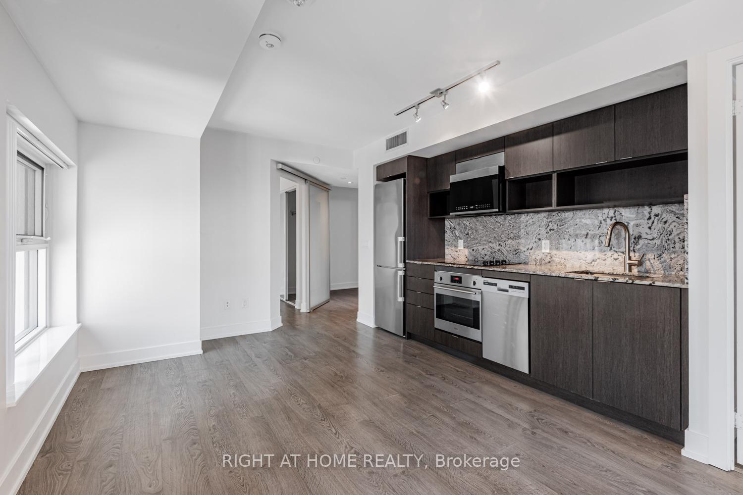 Photo 8 of Unit 318, 9 Mabelle Avenue, Etobicoke, Islington-City Centre West — HOMEH