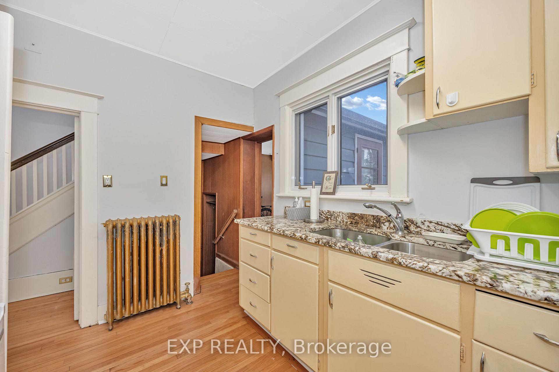 Photo 13 of 33 Wilton Crescent, Ottawa, Glebe — HOMEH