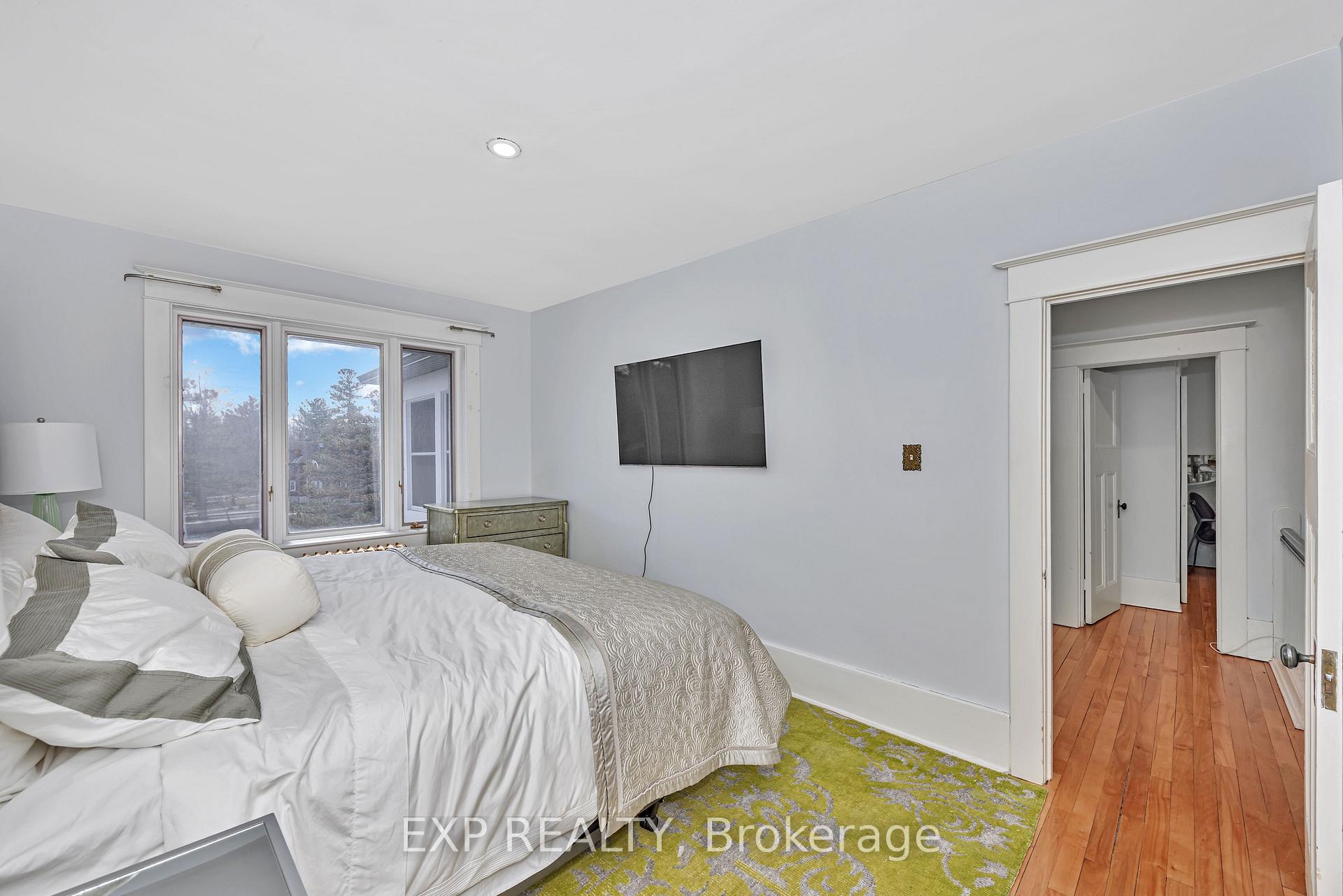 Photo 22 of 33 Wilton Crescent, Ottawa, Glebe — HOMEH