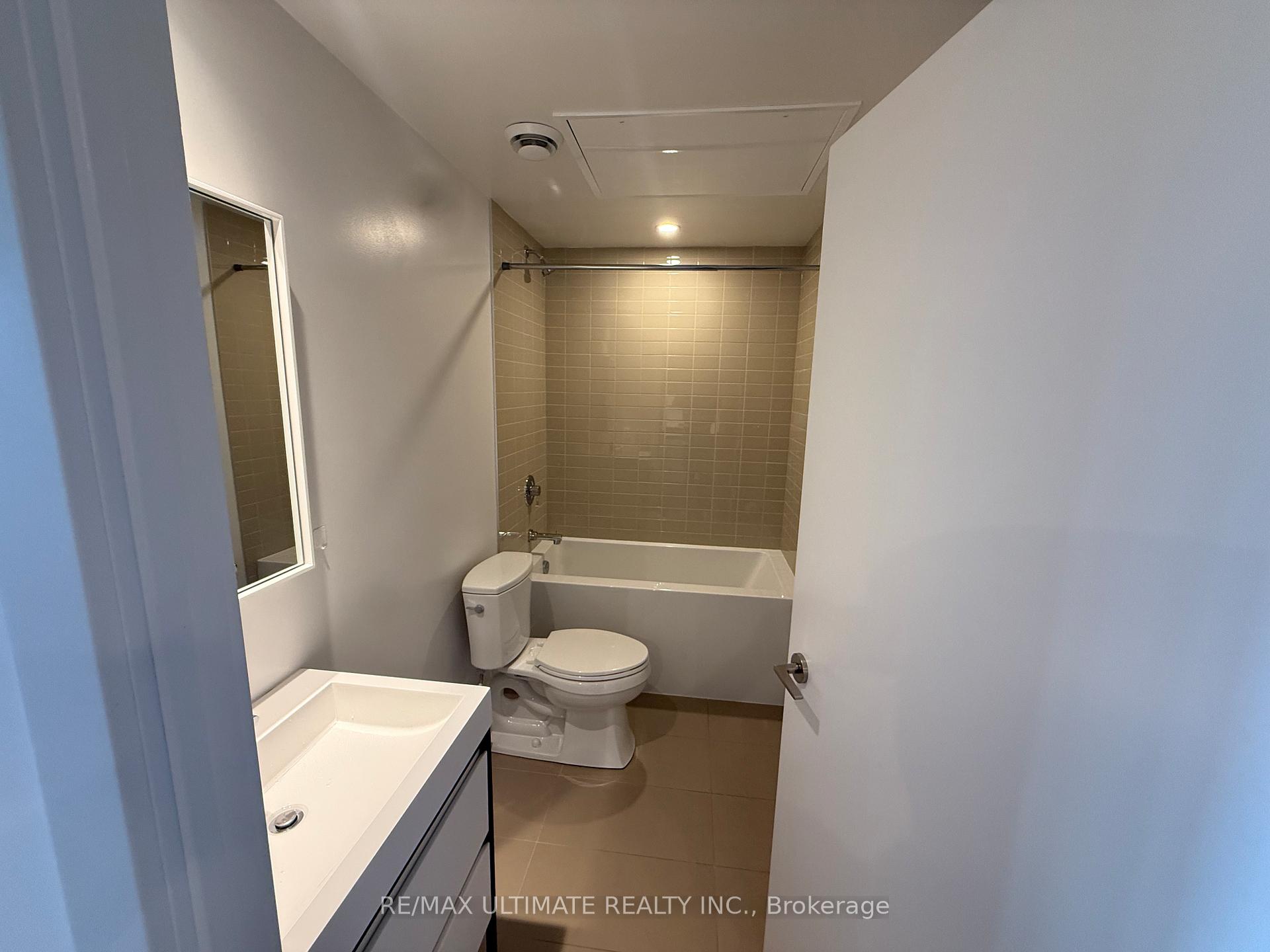 Photo 5 of Unit 605, 150 logan Avenue, Toronto, South Riverdale — HOMEH