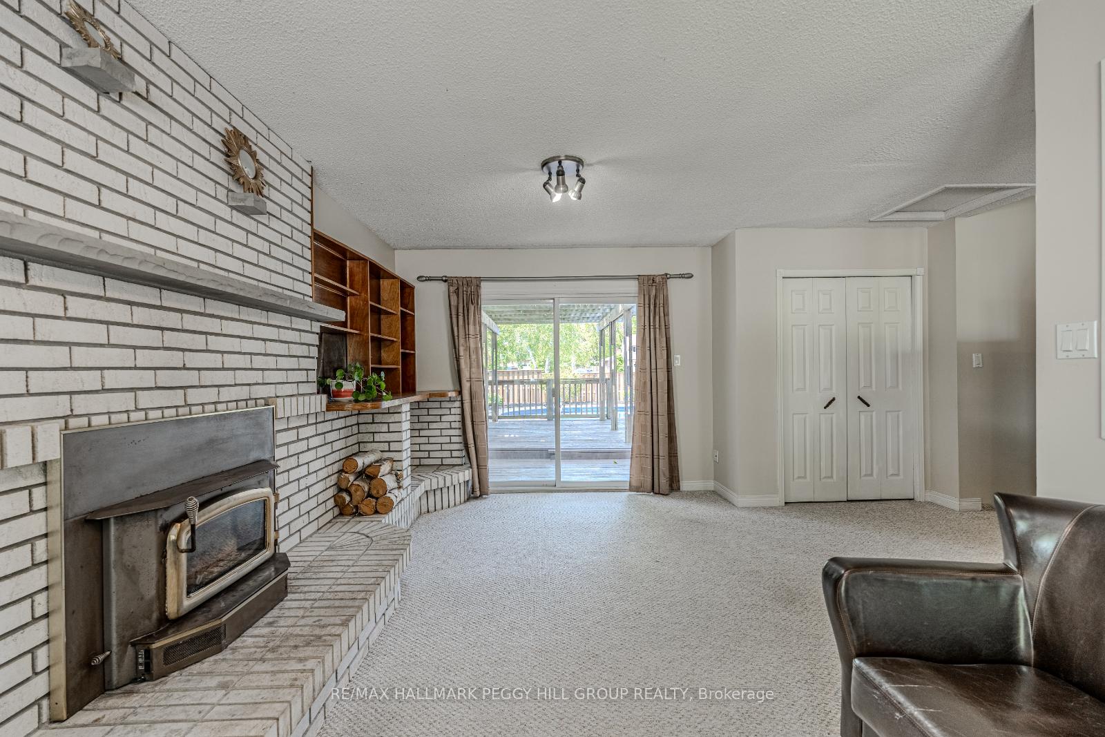 Photo 16 of 20 Shelley Lane, Barrie, Letitia Heights — HOMEH