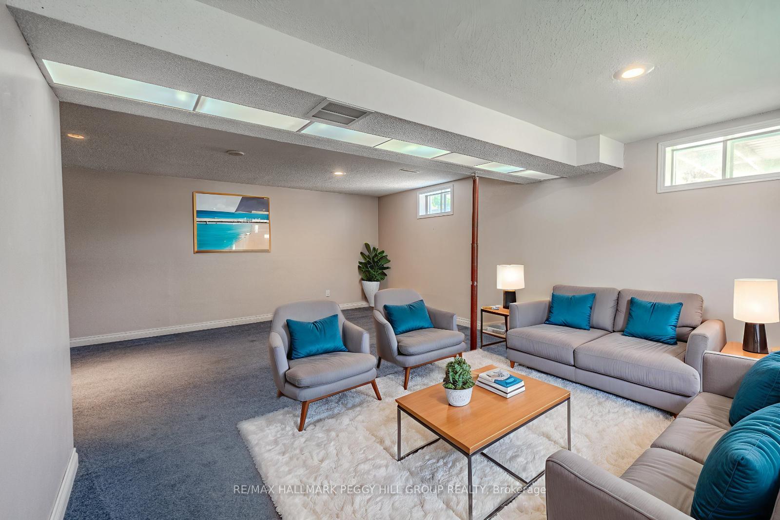 Photo 17 of 20 Shelley Lane, Barrie, Letitia Heights — HOMEH