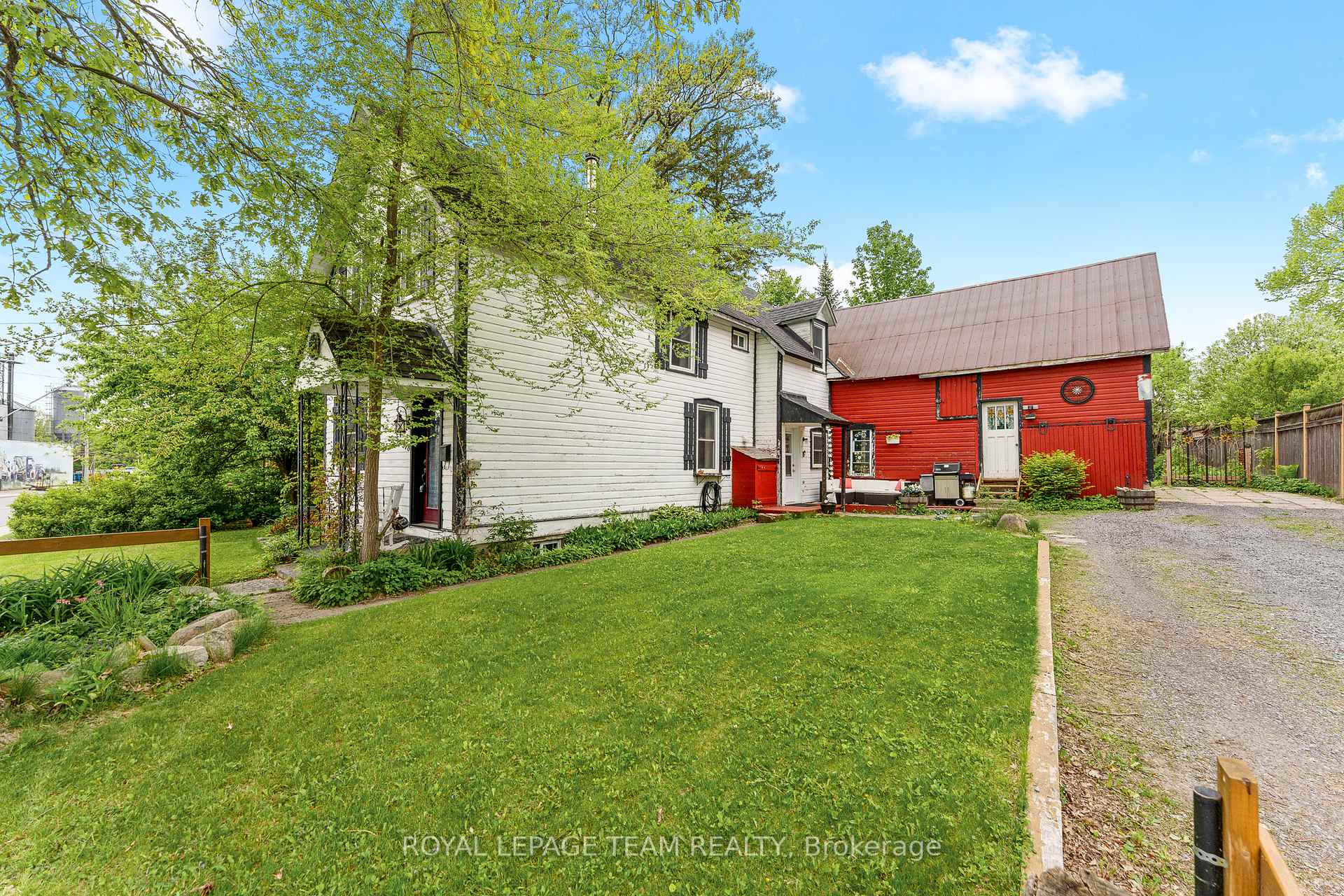 Photo 1 of 378 Donald B Munro Drive, Ottawa, Carp — HOMEH