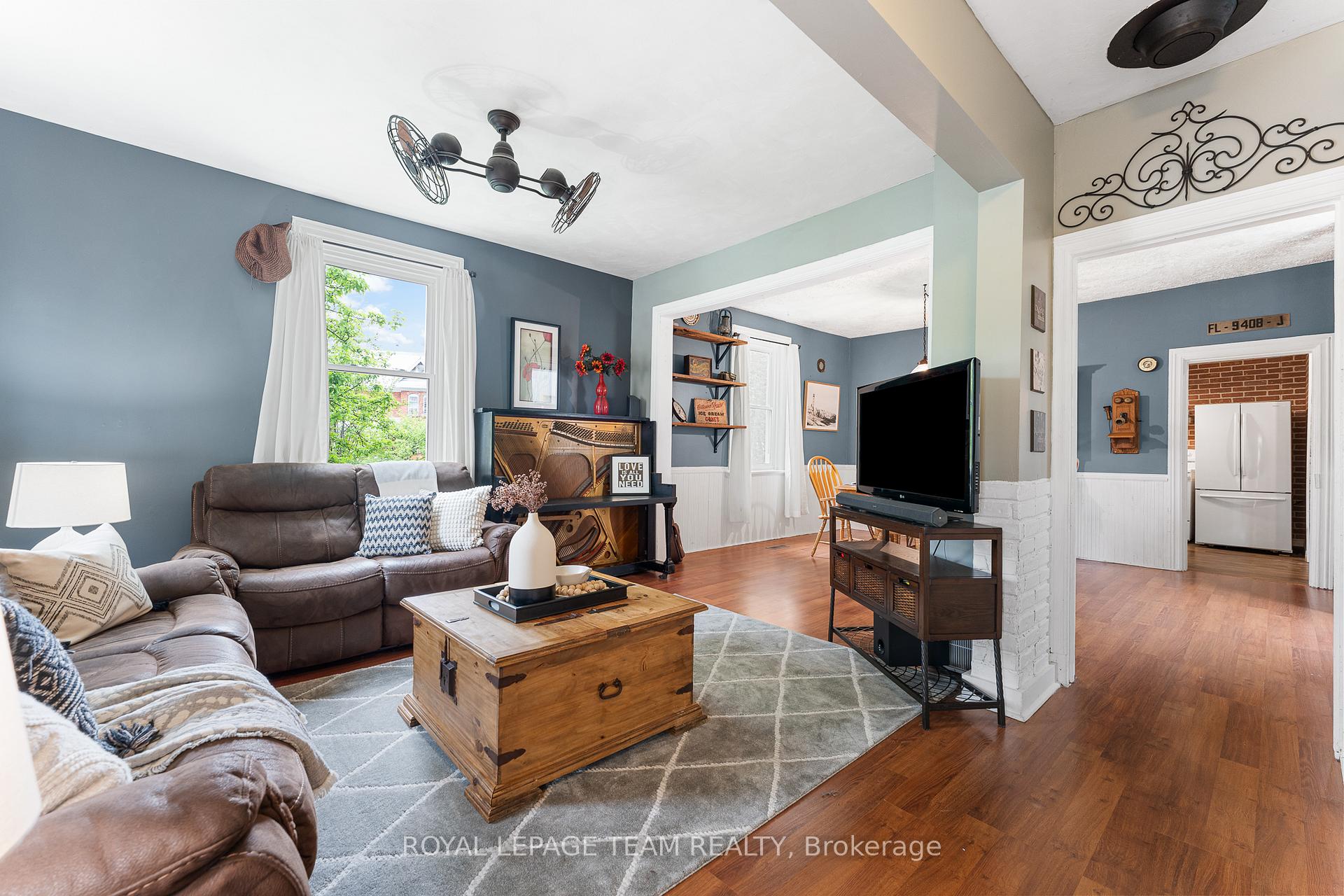Photo 11 of 378 Donald B Munro Drive, Ottawa, Carp — HOMEH