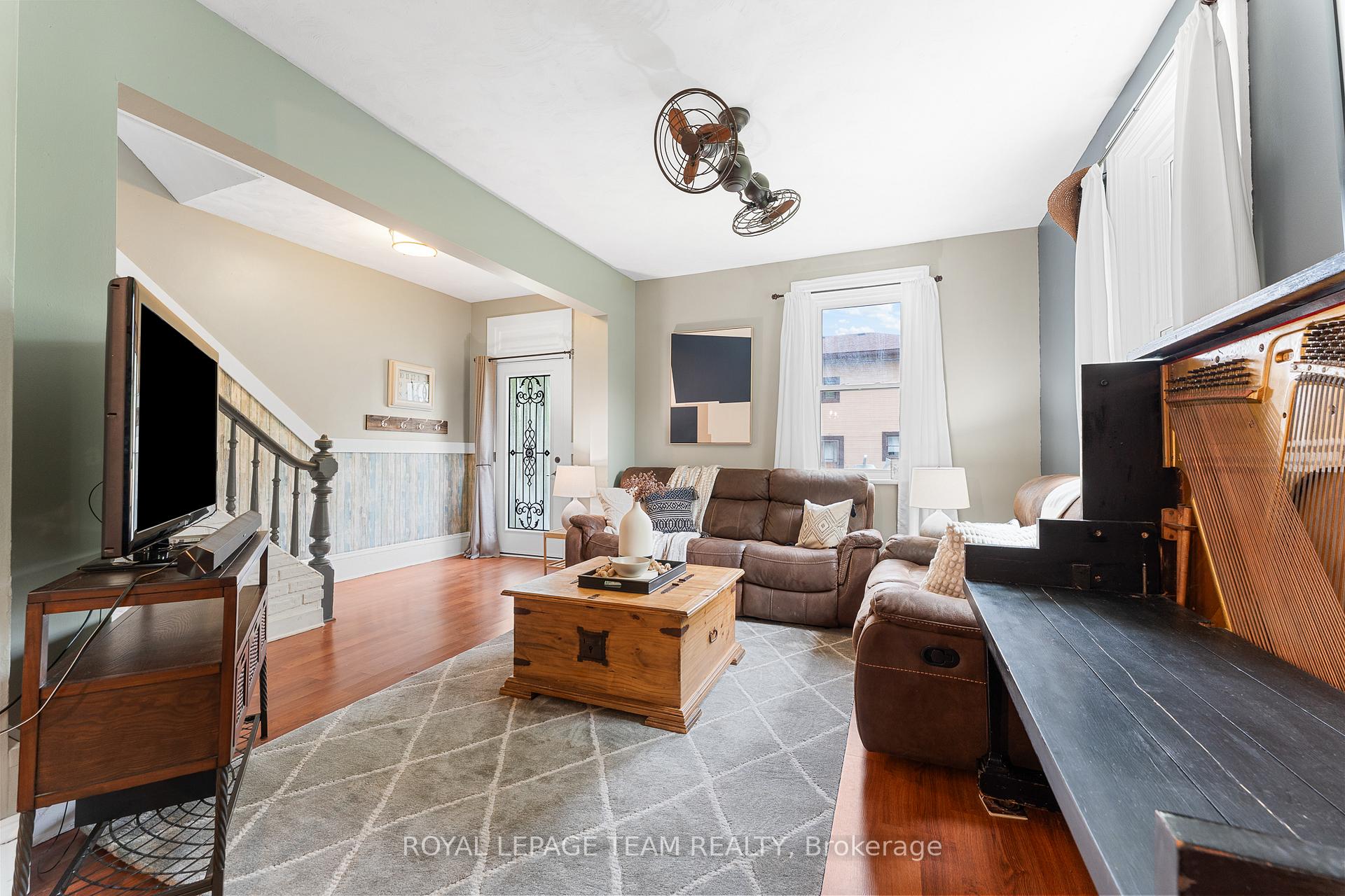 Photo 13 of 378 Donald B Munro Drive, Ottawa, Carp — HOMEH