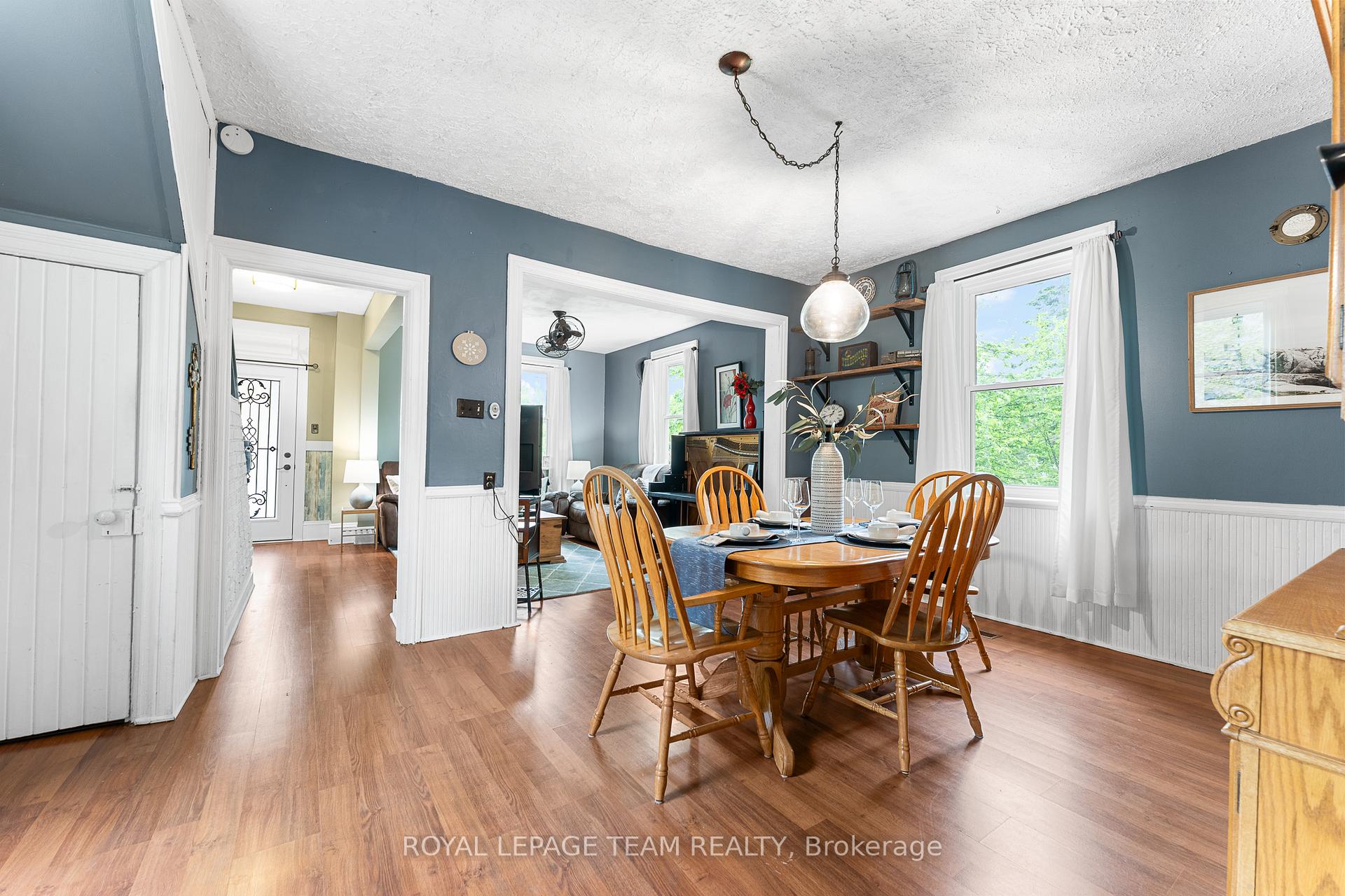 Photo 16 of 378 Donald B Munro Drive, Ottawa, Carp — HOMEH