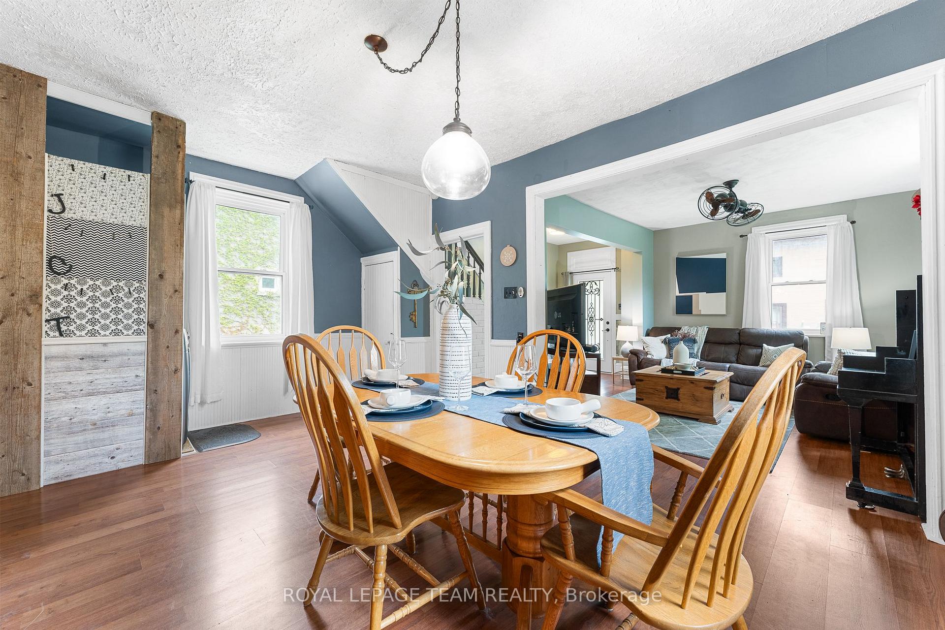 Photo 17 of 378 Donald B Munro Drive, Ottawa, Carp — HOMEH