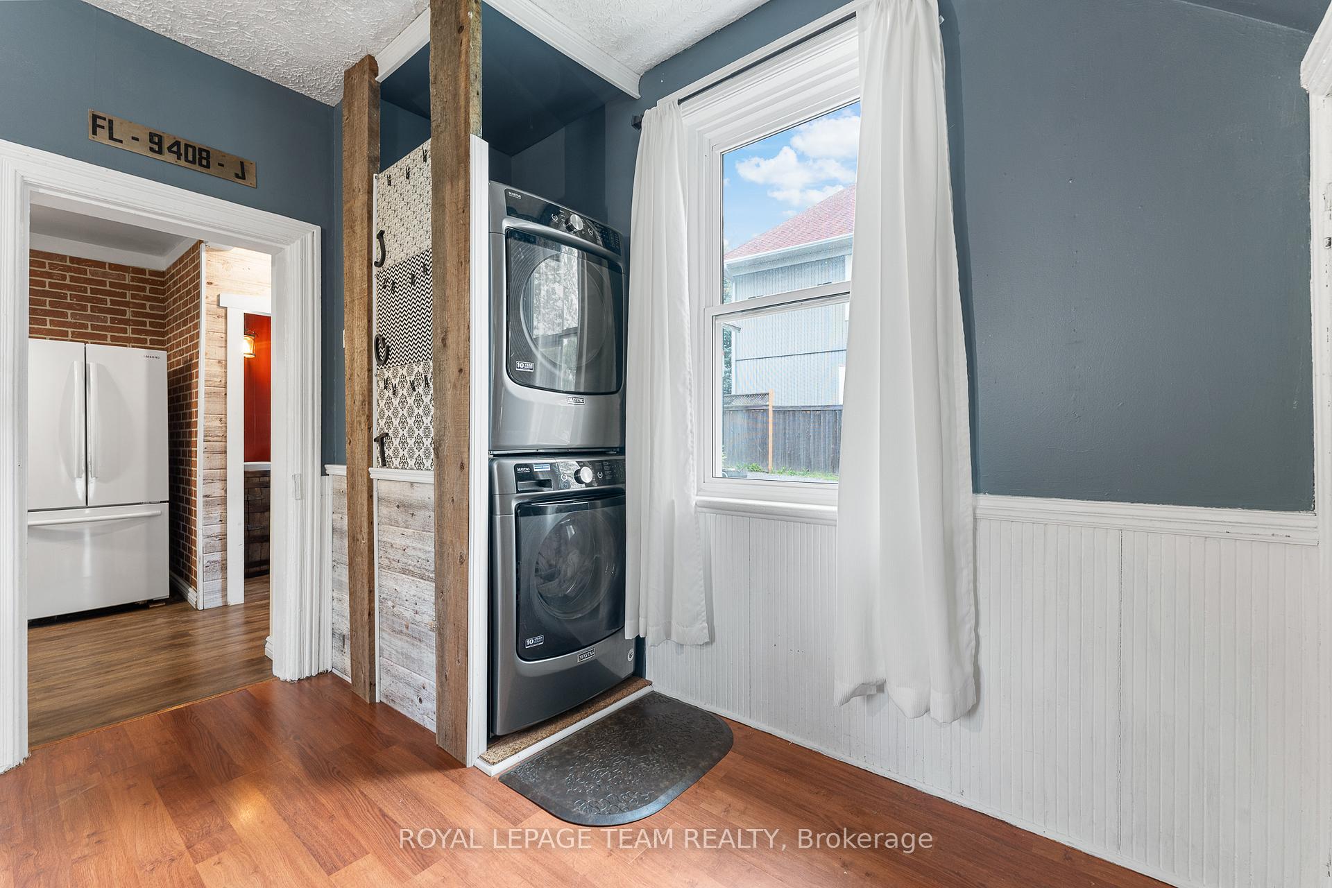 Photo 18 of 378 Donald B Munro Drive, Ottawa, Carp — HOMEH