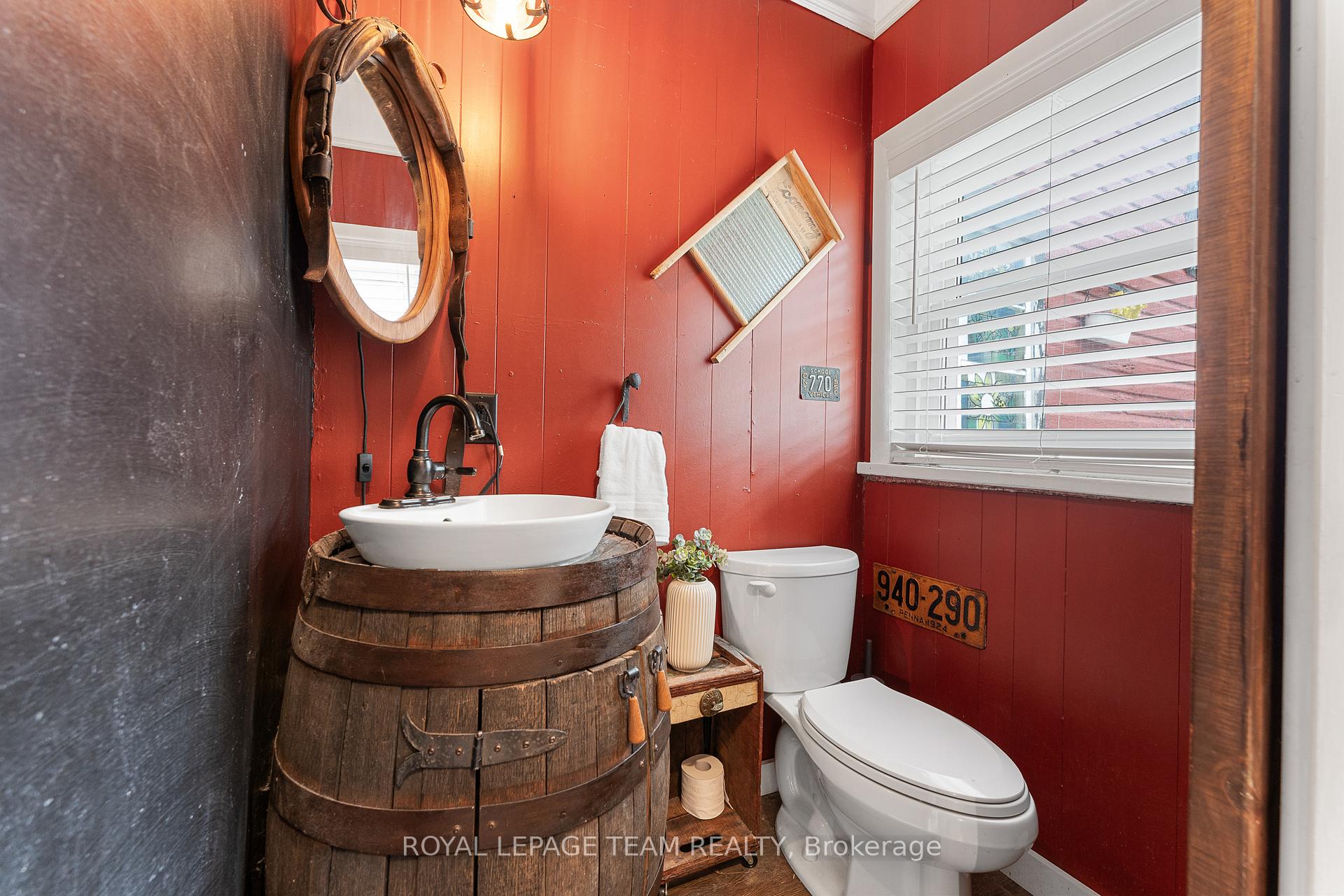 Photo 26 of 378 Donald B Munro Drive, Ottawa, Carp — HOMEH