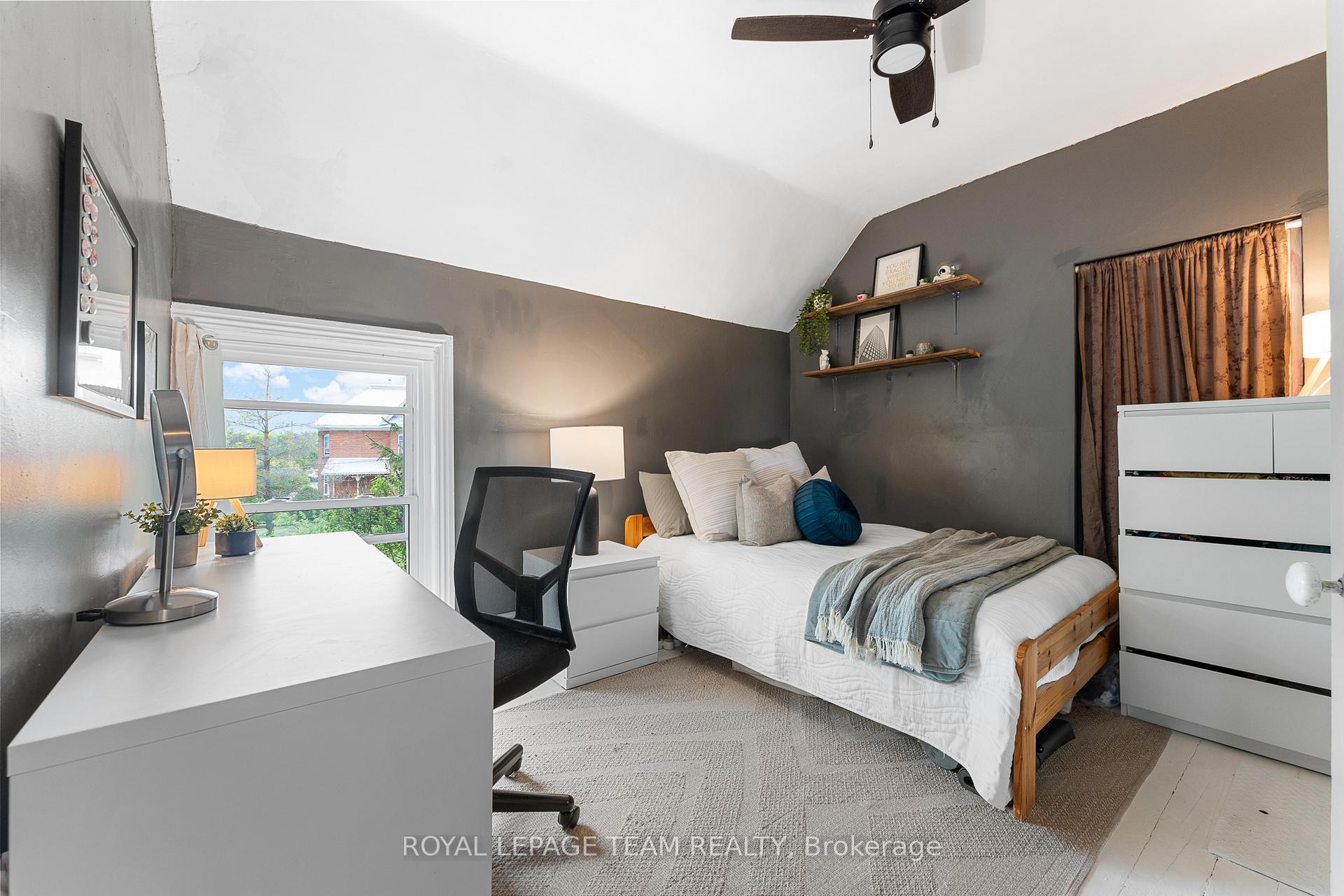 Photo 30 of 378 Donald B Munro Drive, Ottawa, Carp — HOMEH