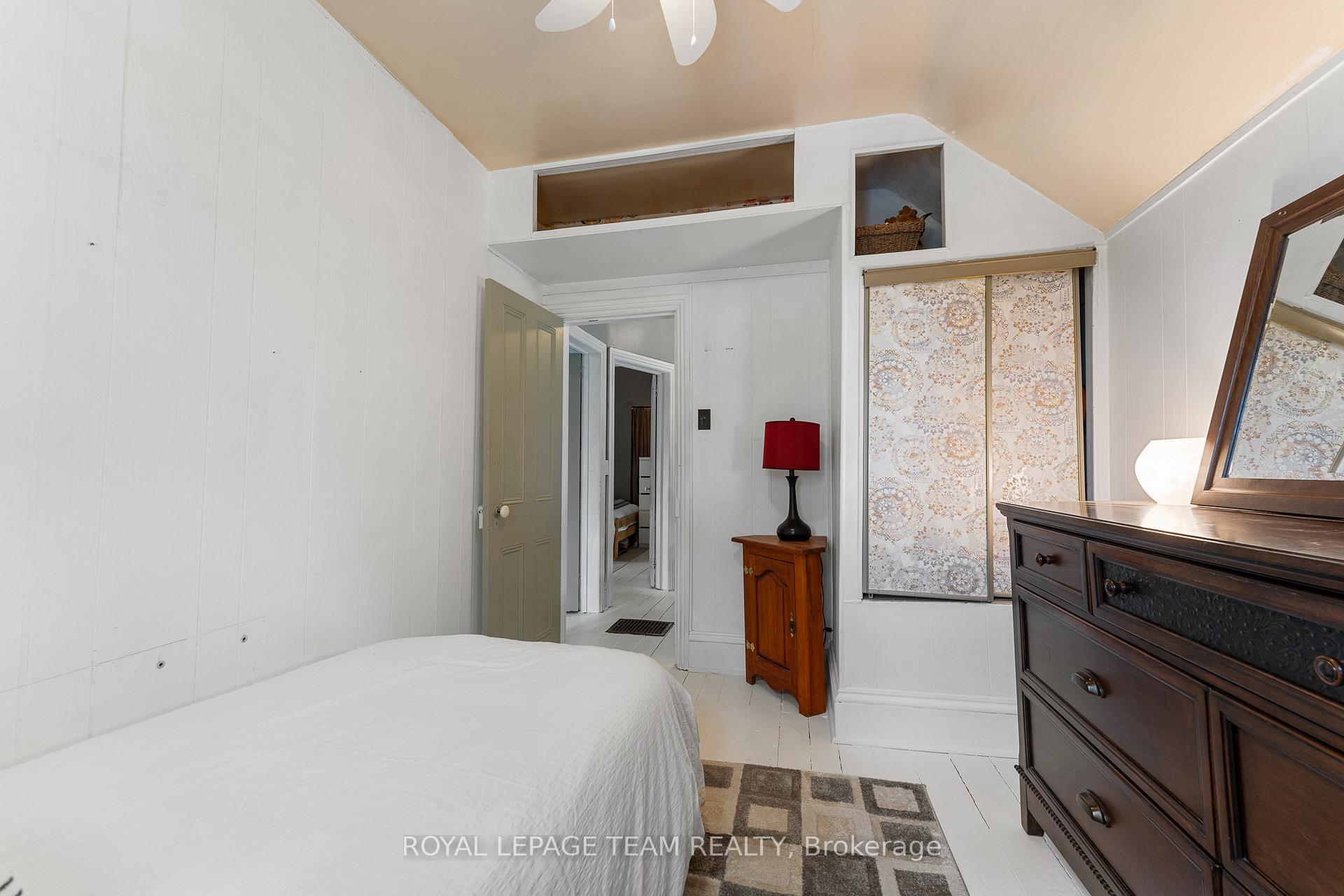 Photo 33 of 378 Donald B Munro Drive, Ottawa, Carp — HOMEH