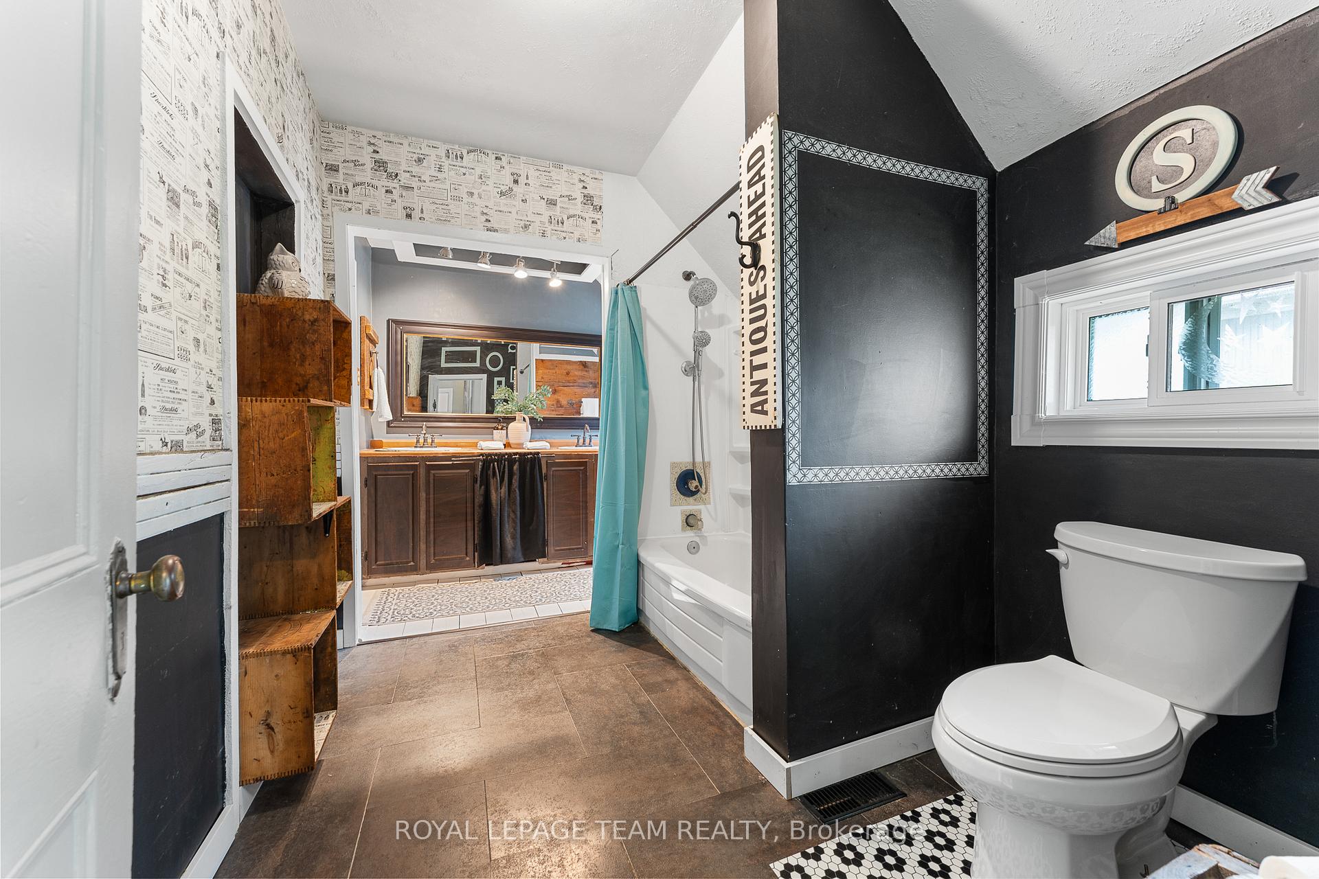 Photo 36 of 378 Donald B Munro Drive, Ottawa, Carp — HOMEH