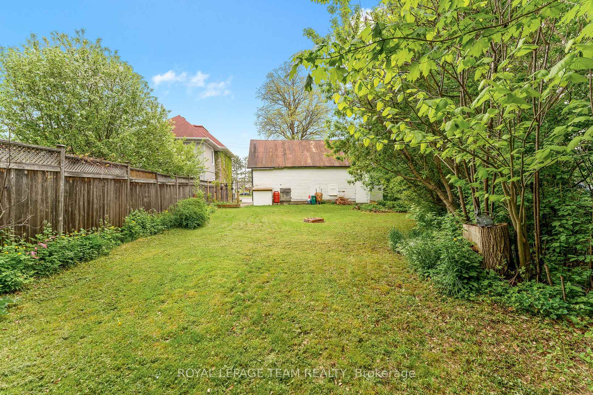 Photo 40 of 378 Donald B Munro Drive, Ottawa, Carp — HOMEH
