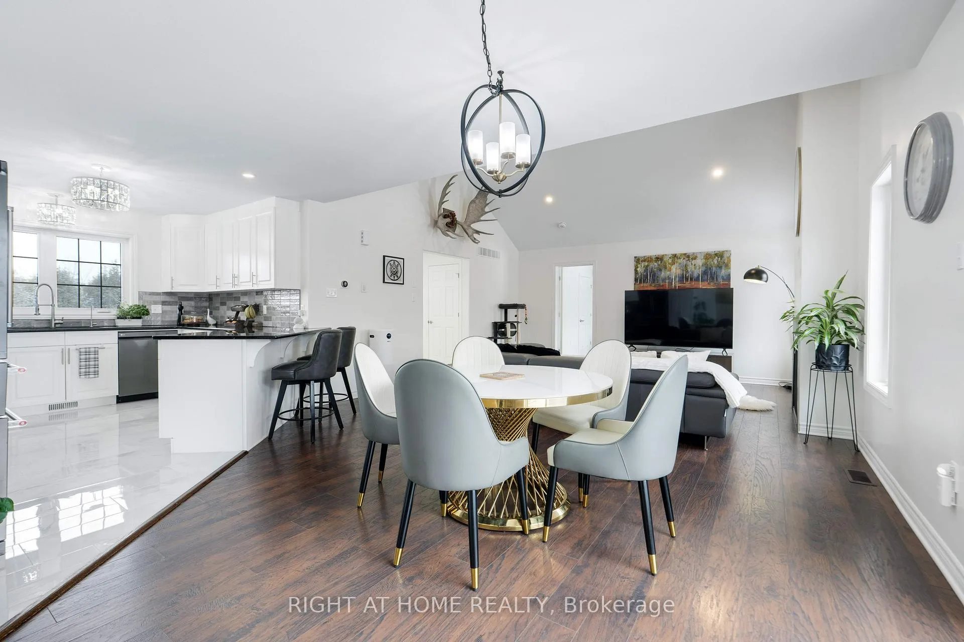 Photo 7 of 8833 Copeland Road, Ottawa, Btwn Franktown Rd. & Fallowfield Rd. — HOMEH