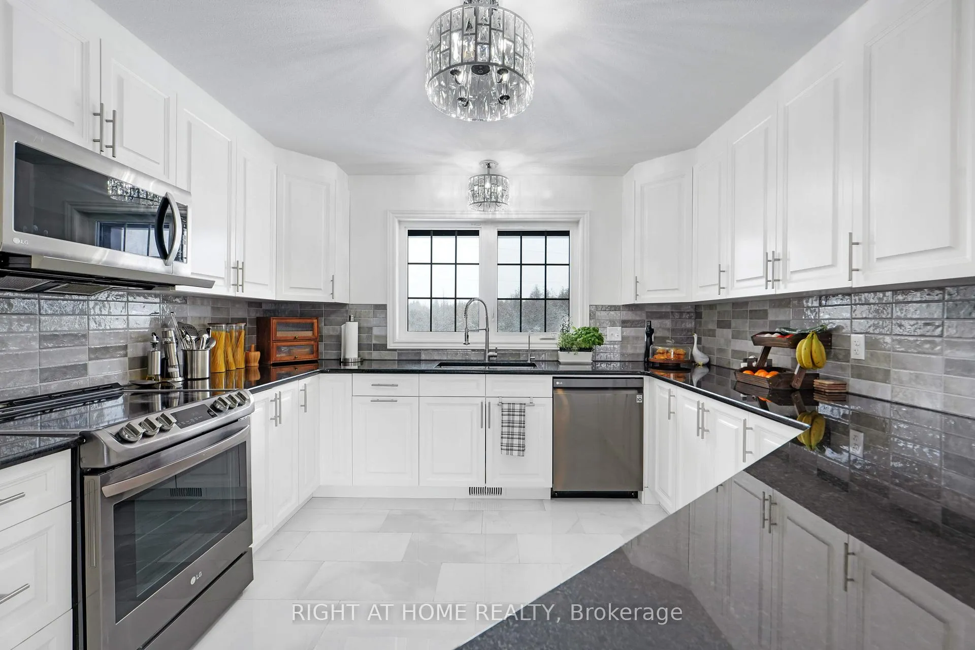 Photo 13 of 8833 Copeland Road, Ottawa, Btwn Franktown Rd. & Fallowfield Rd. — HOMEH