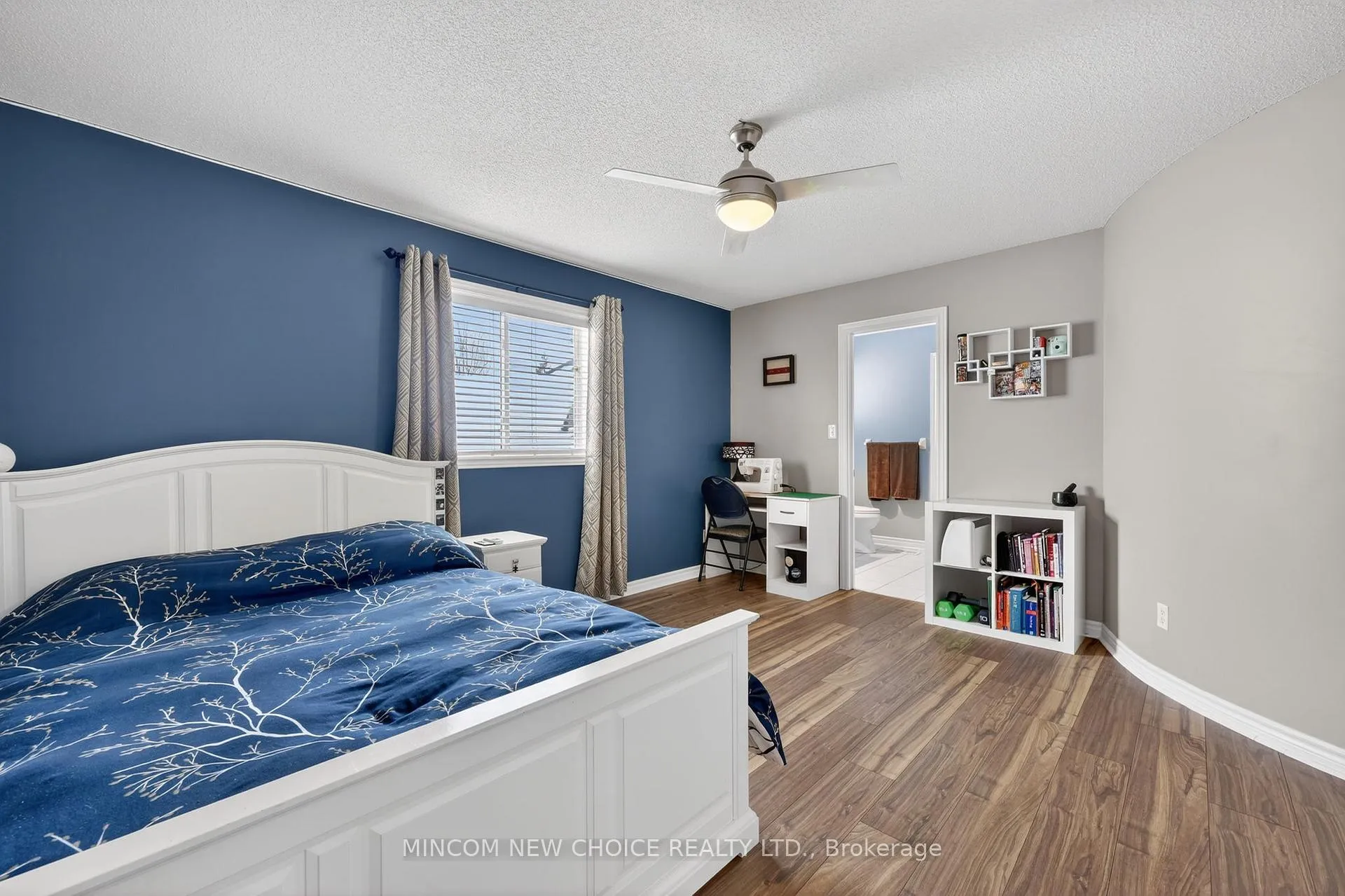 Photo 26 of 37 Westminster Circle, Barrie, Innis-Shore — HOMEH
