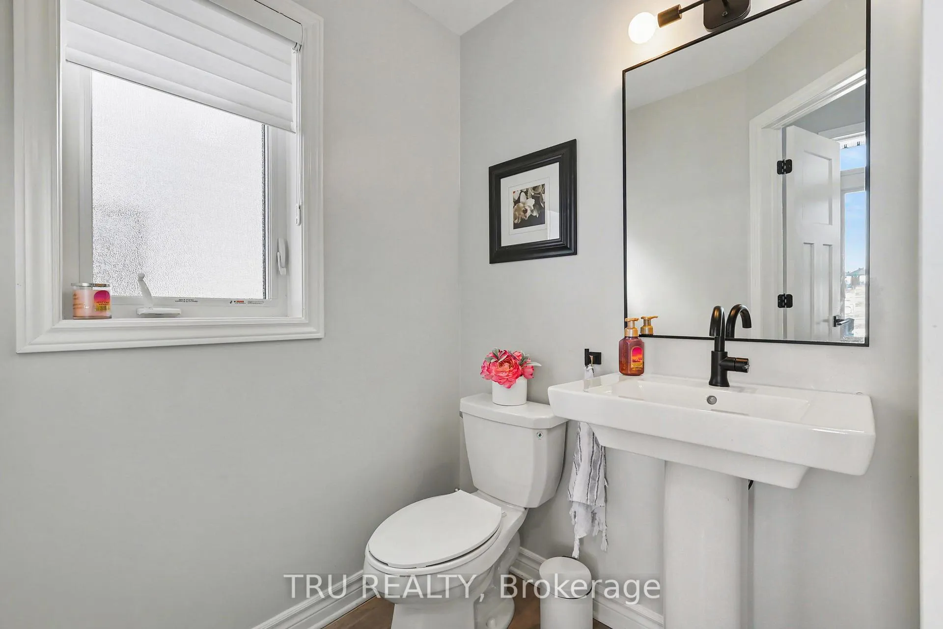 Photo 4 of 757 Parade Drive, Ottawa, Stittsville (South) — HOMEH