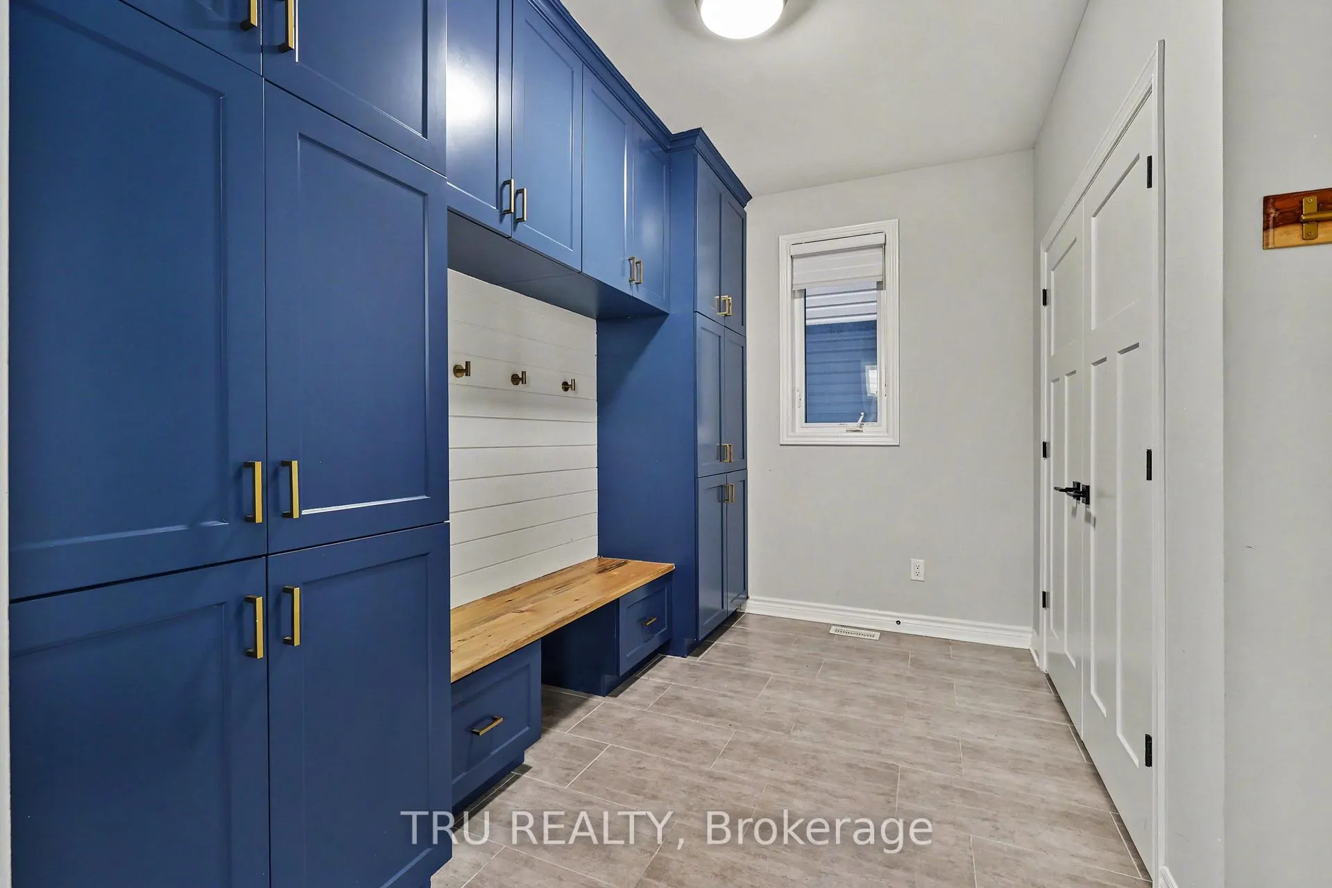 Photo 5 of 757 Parade Drive, Ottawa, Stittsville (South) — HOMEH