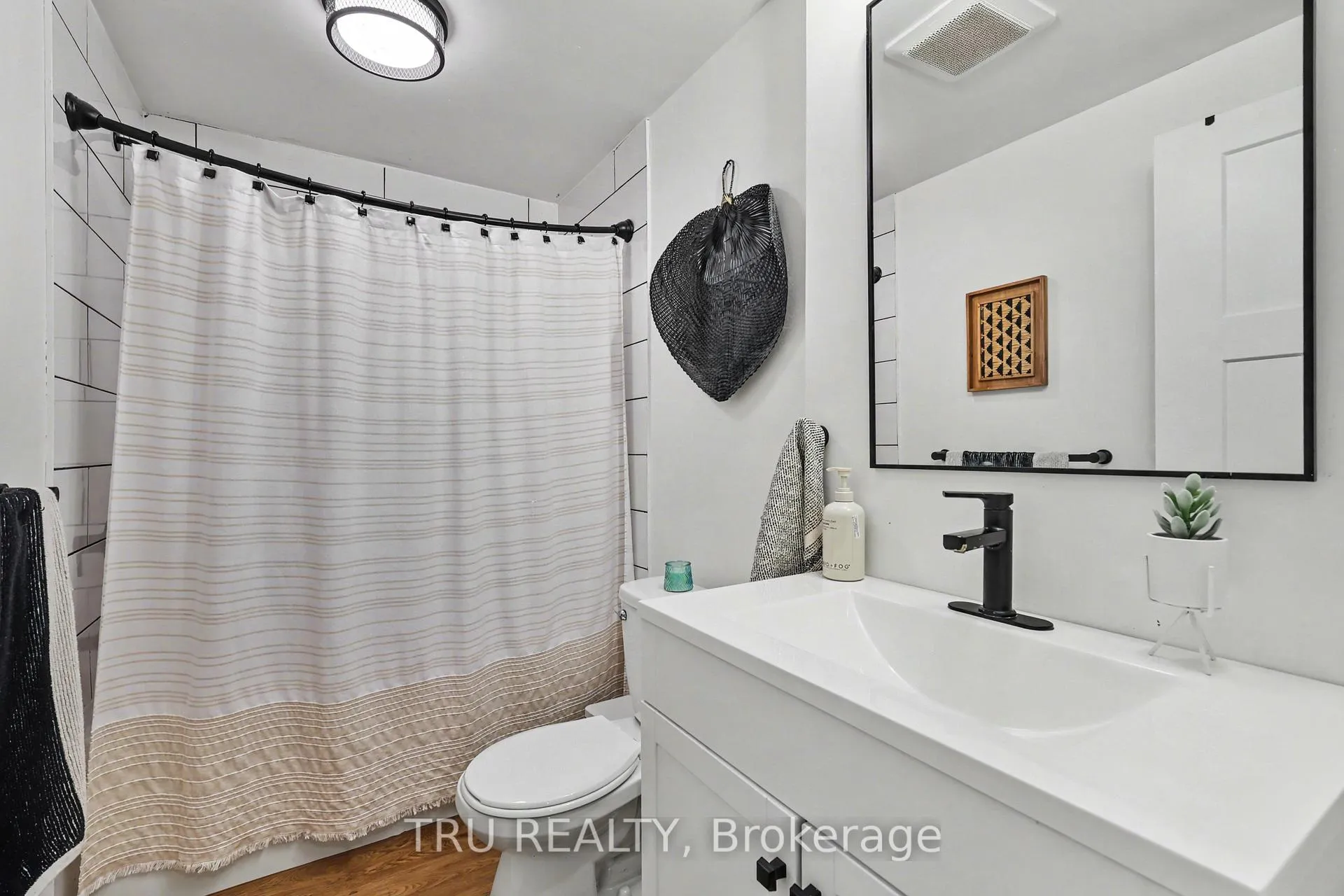 Photo 29 of 757 Parade Drive, Ottawa, Stittsville (South) — HOMEH