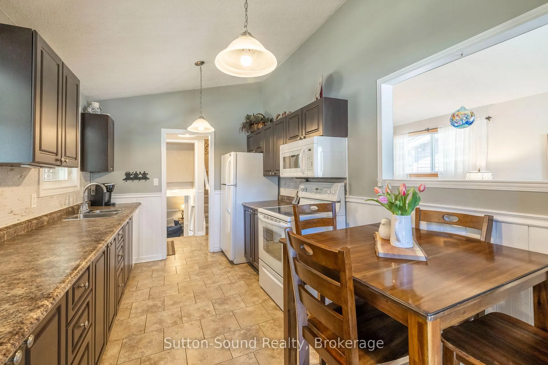 Photo 9 of 50 4th Avenue W, Owen Sound — HOMEH