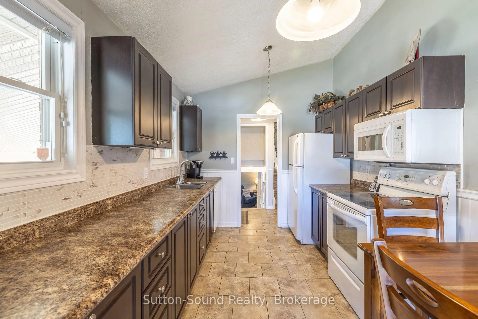 Photo 10 of 50 4th Avenue W, Owen Sound — HOMEH