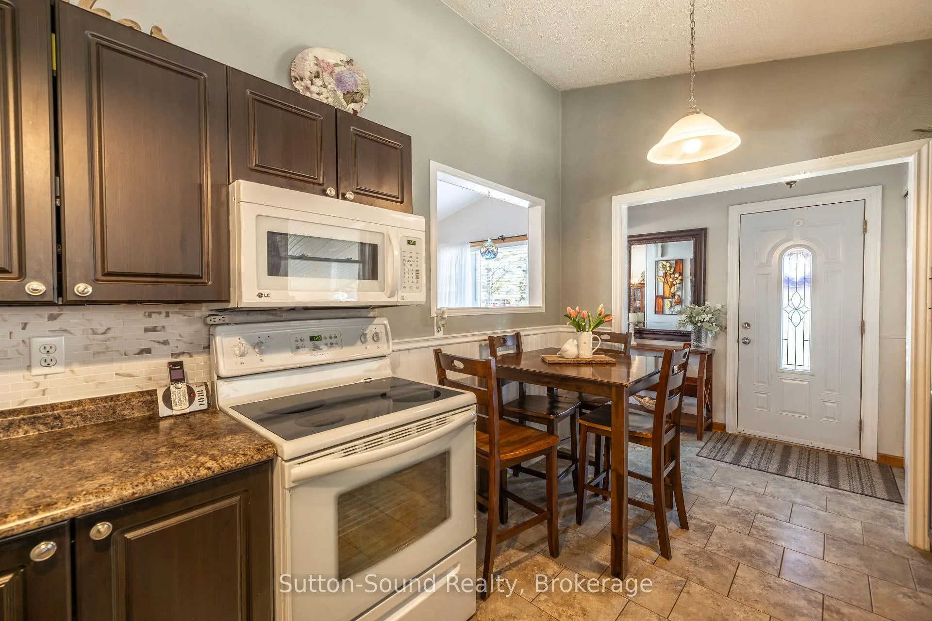 Photo 11 of 50 4th Avenue W, Owen Sound — HOMEH