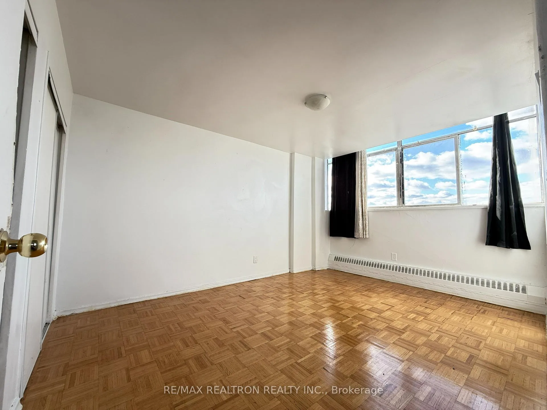 Photo 2 of Unit 1505, 500 Dawes Road, Toronto, O'Connor-Parkview — HOMEH