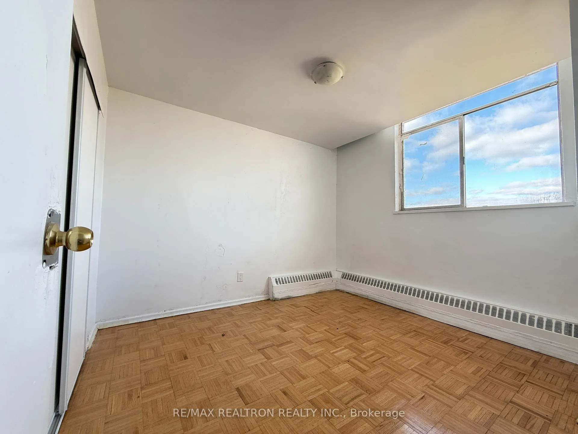 Photo 3 of Unit 1505, 500 Dawes Road, Toronto, O'Connor-Parkview — HOMEH