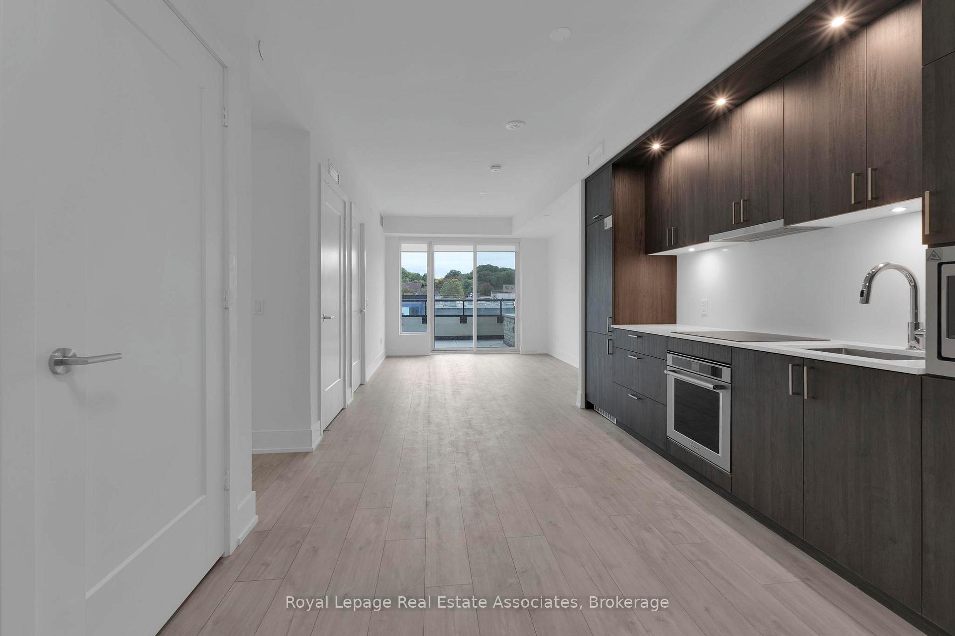 Front of Unit 214, 259 The Kingsway