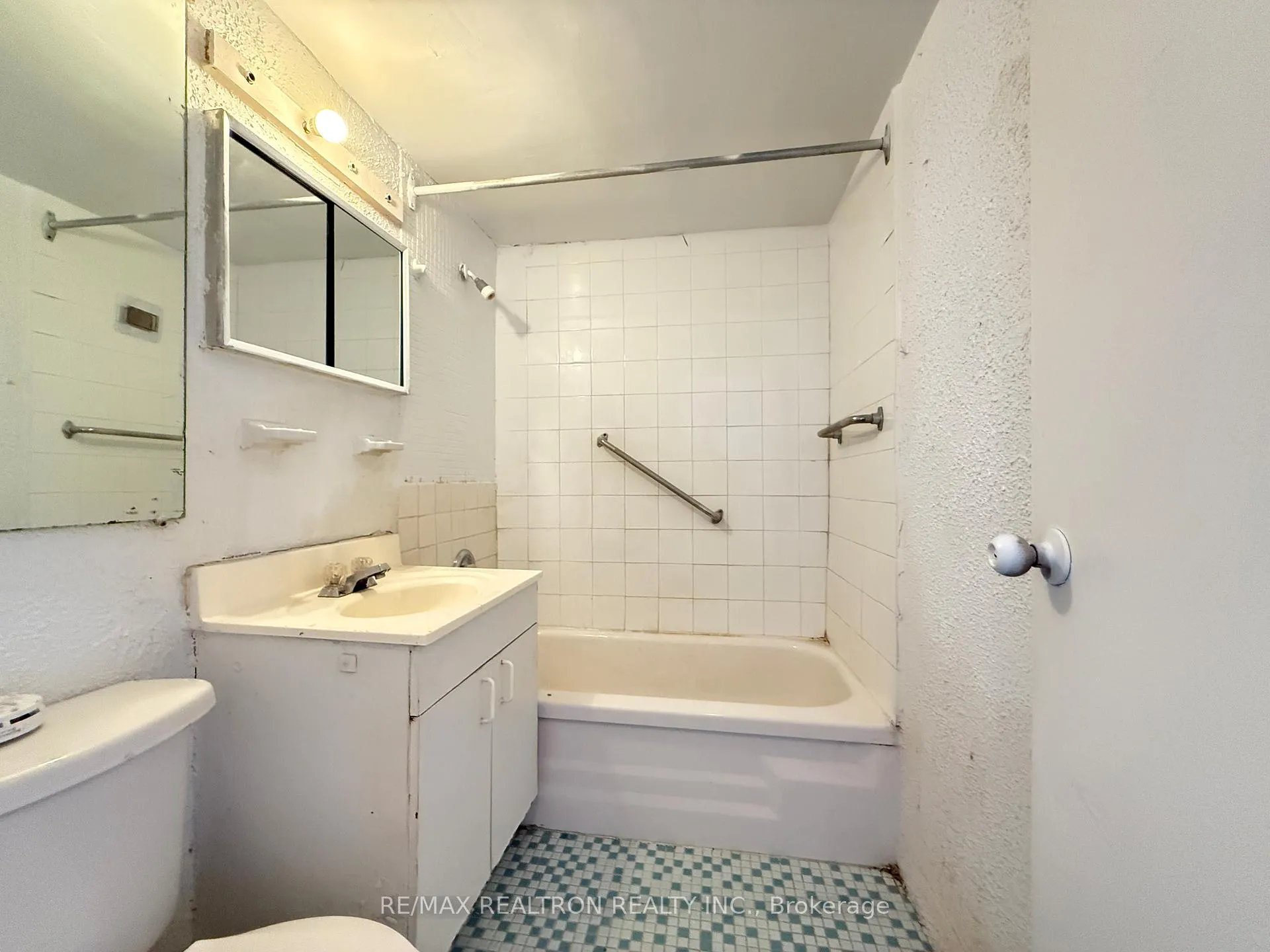 Photo 3 of Unit 1403, 500 Dawes Road, Toronto, O'Connor-Parkview — HOMEH