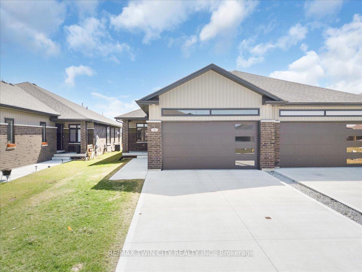 Photo 1 of 21 Bordeaux Place, Chatham-Kent, Chatham — HOMEH