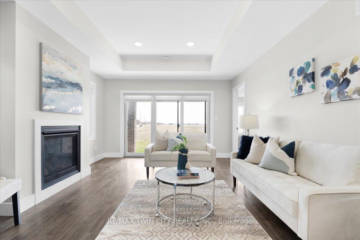 Photo 8 of 21 Bordeaux Place, Chatham-Kent, Chatham — HOMEH