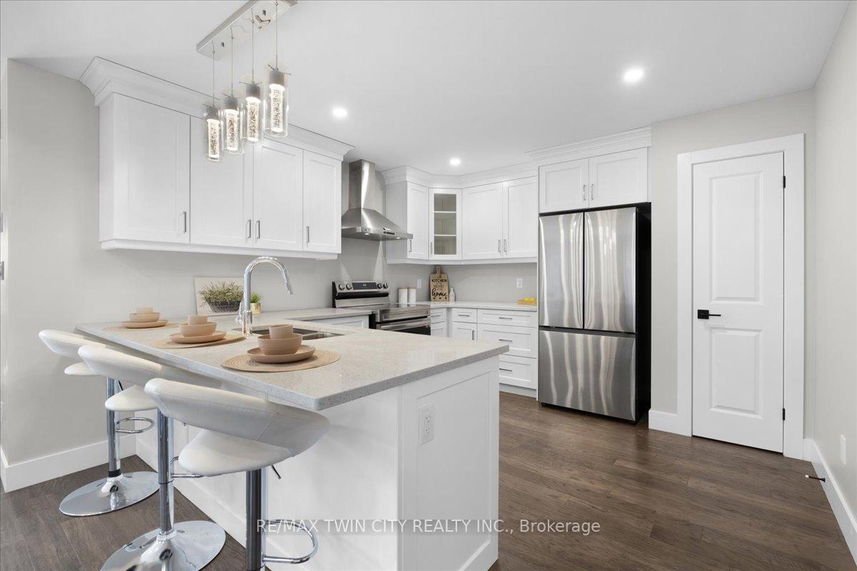 Photo 17 of 21 Bordeaux Place, Chatham-Kent, Chatham — HOMEH