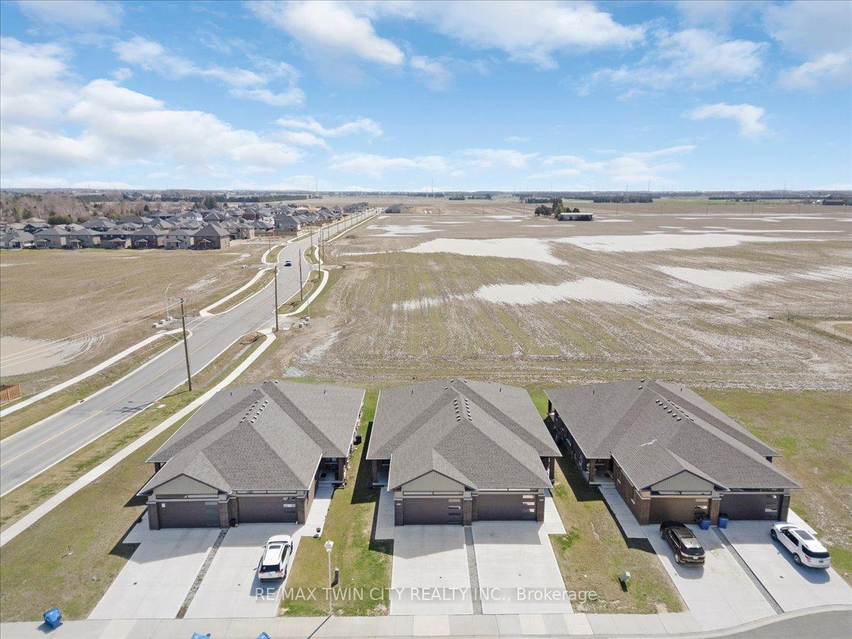 Photo 44 of 21 Bordeaux Place, Chatham-Kent, Chatham — HOMEH