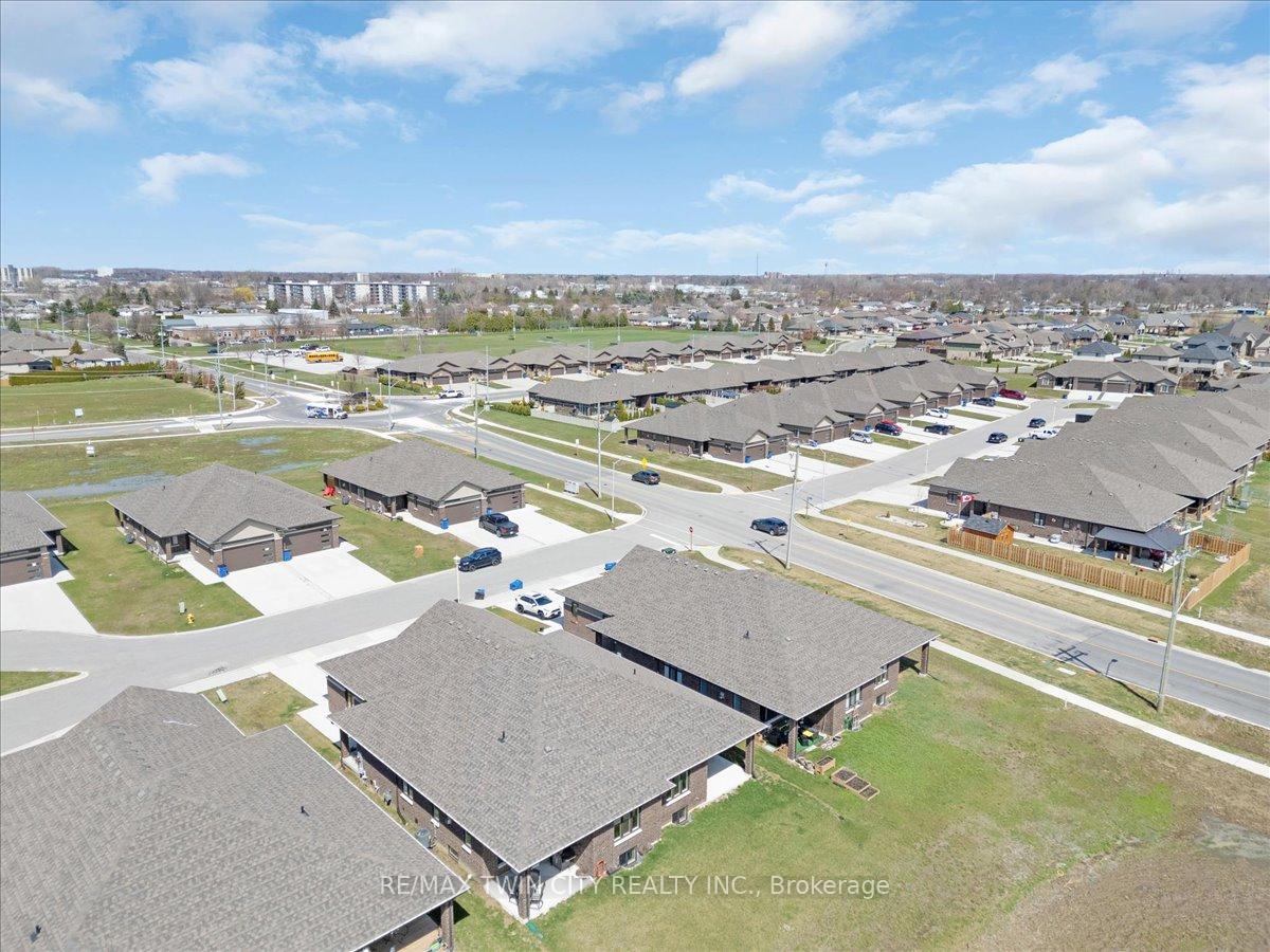Photo 46 of 21 Bordeaux Place, Chatham-Kent, Chatham — HOMEH