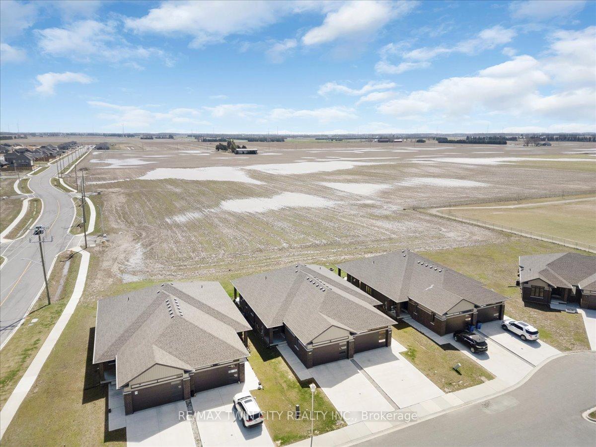 Photo 47 of 21 Bordeaux Place, Chatham-Kent, Chatham — HOMEH