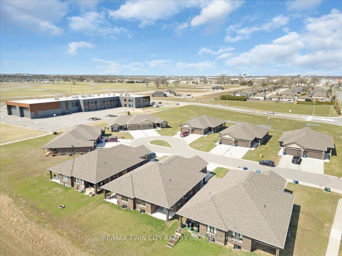 Photo 48 of 21 Bordeaux Place, Chatham-Kent, Chatham — HOMEH
