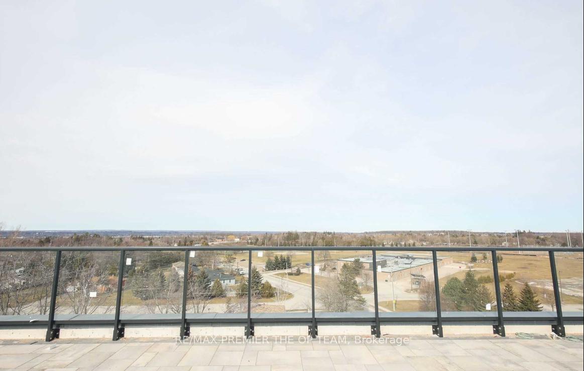 Photo 4 of Unit 416, 681 Yonge Street, Barrie, Painswick South — HOMEH