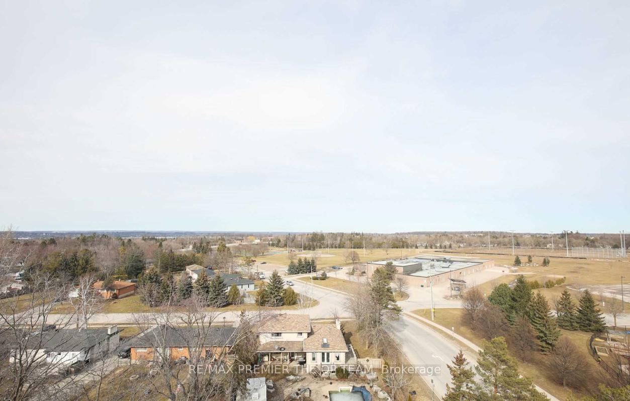 Photo 5 of Unit 416, 681 Yonge Street, Barrie, Painswick South — HOMEH