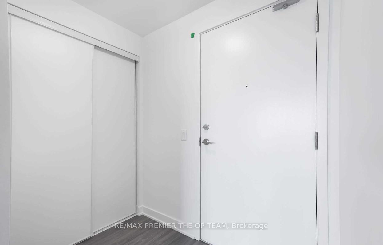 Photo 12 of Unit 416, 681 Yonge Street, Barrie, Painswick South — HOMEH