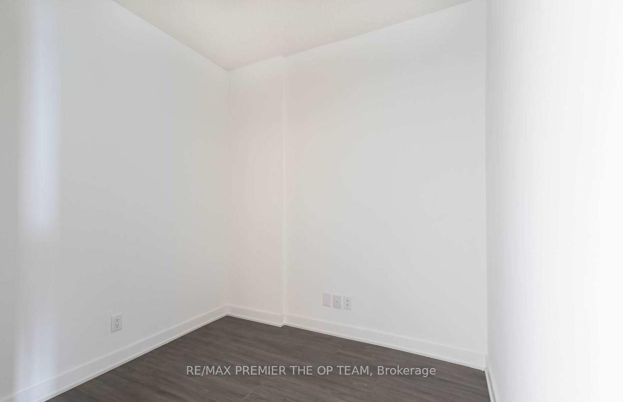 Photo 14 of Unit 416, 681 Yonge Street, Barrie, Painswick South — HOMEH